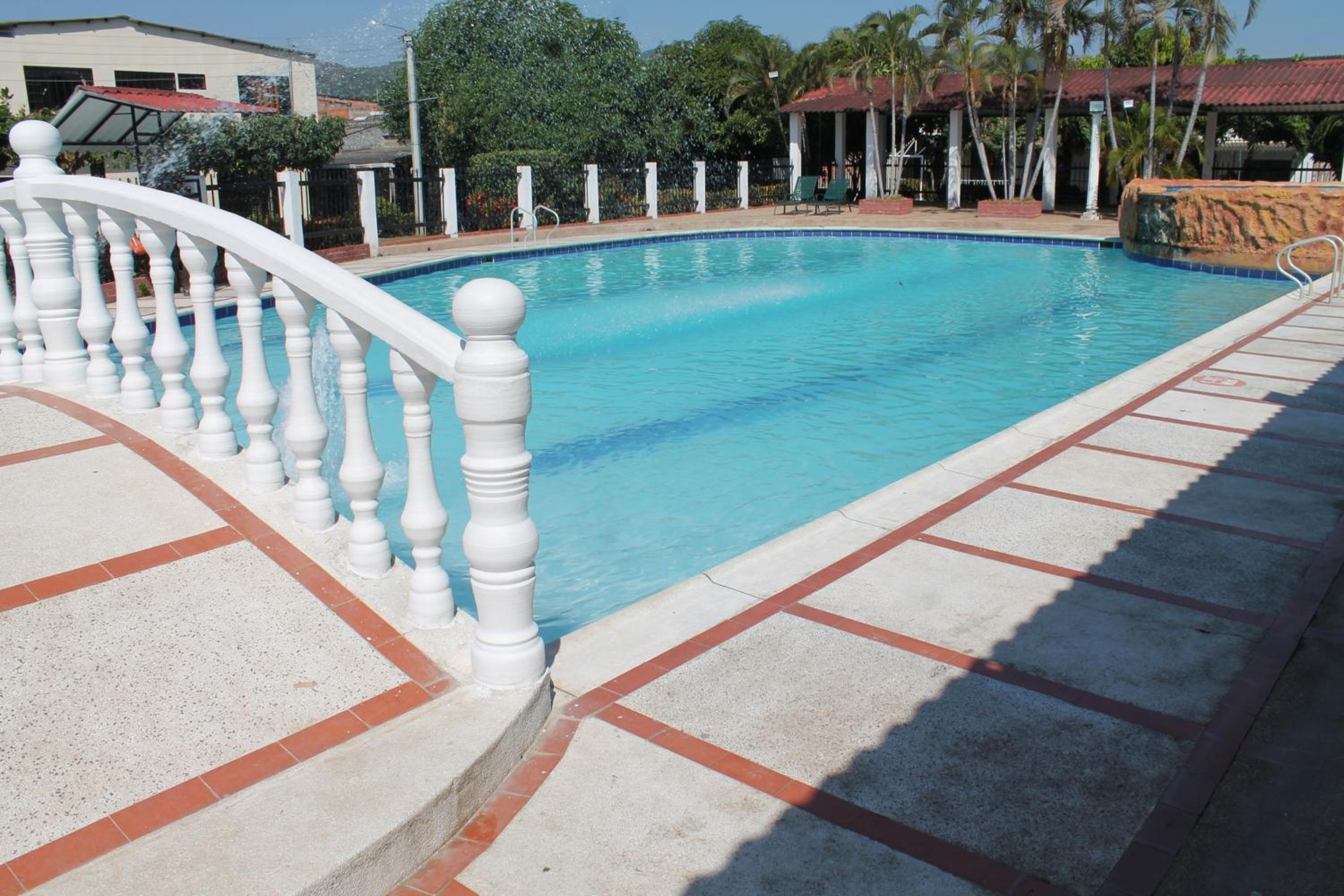 Casa de Lujo con Piscina privada Flandes Tolima