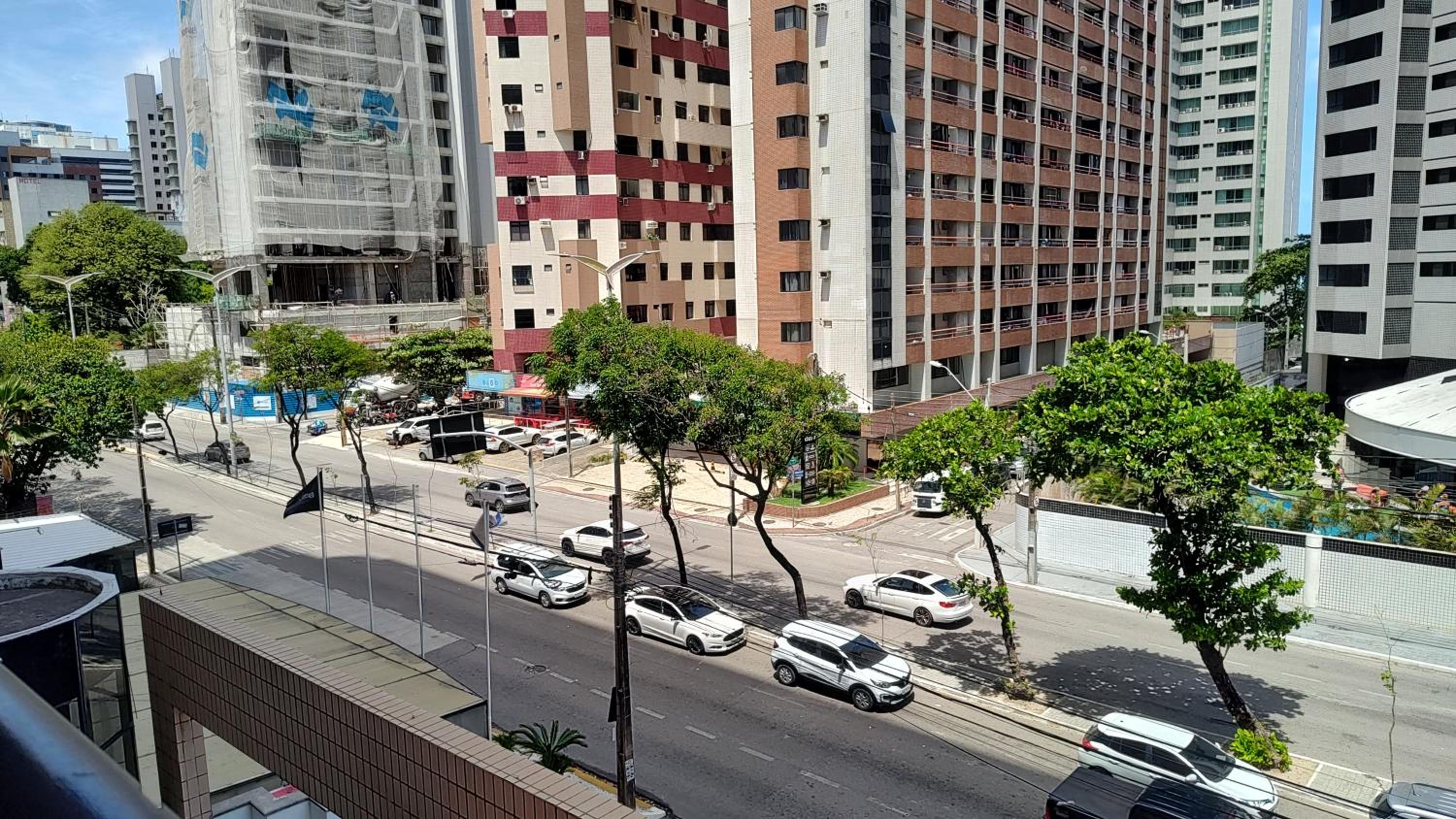 Lindo Flat Meireles 203 pertinho Beira Mar