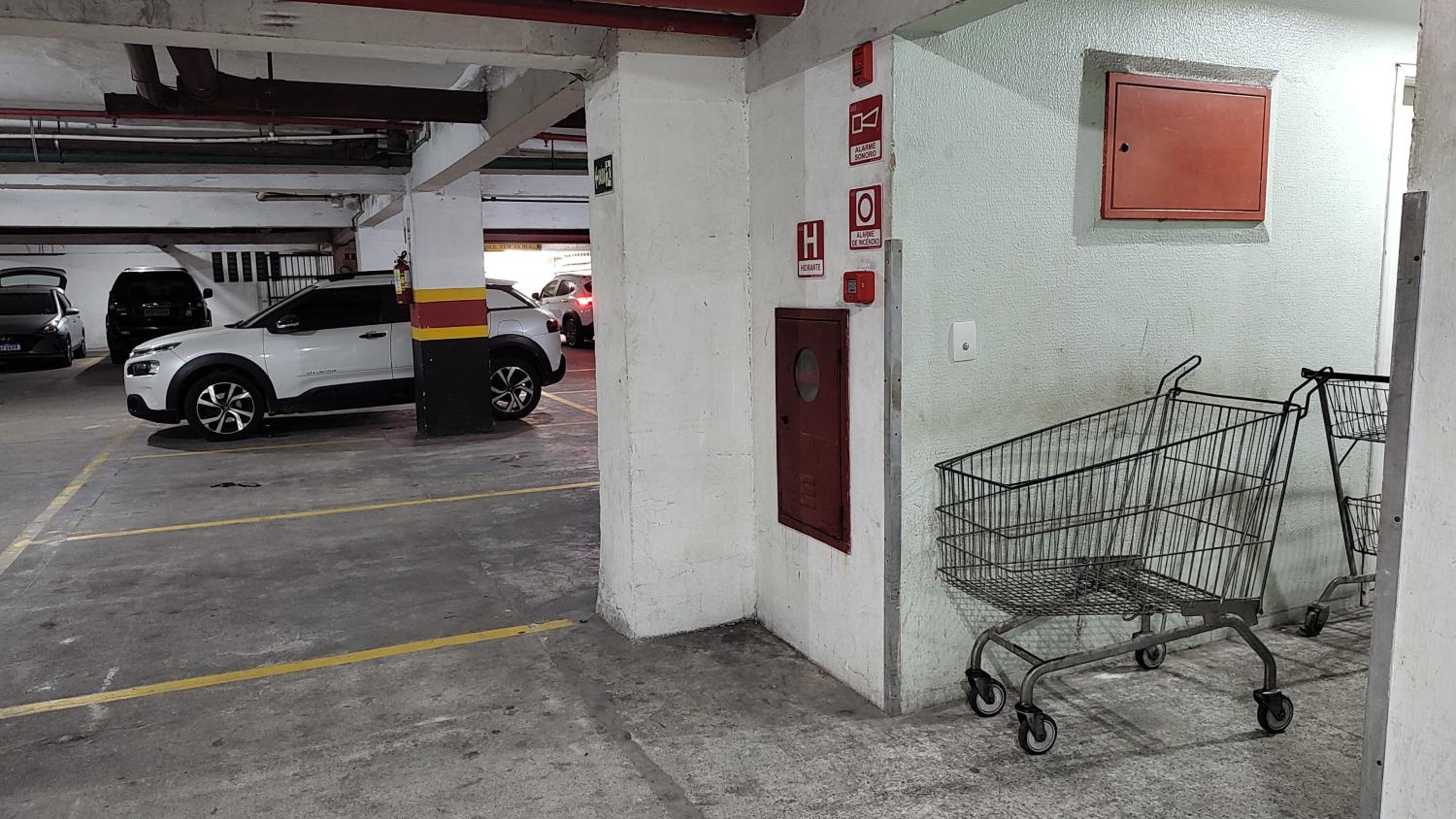 Lindo Flat Meireles 203 pertinho Beira Mar