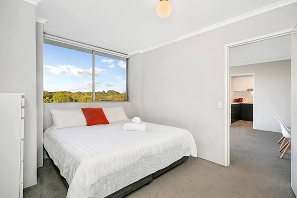 RAND3 - Cosy Apartment - Great Location, Easy CBD Access