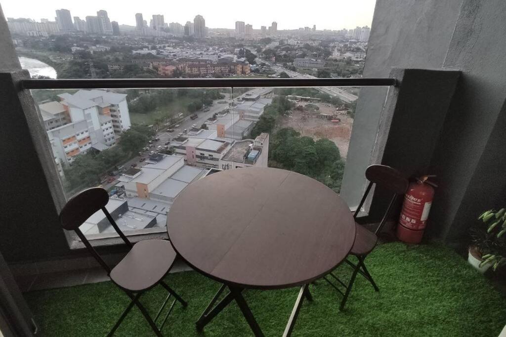 JN Comfort Stay @ Aera Residence Petaling Jaya photo 2