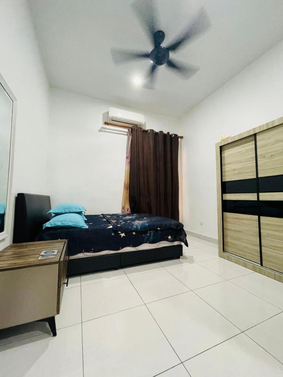 Thetamu Homestay مسلم Kepala Batas photo 8