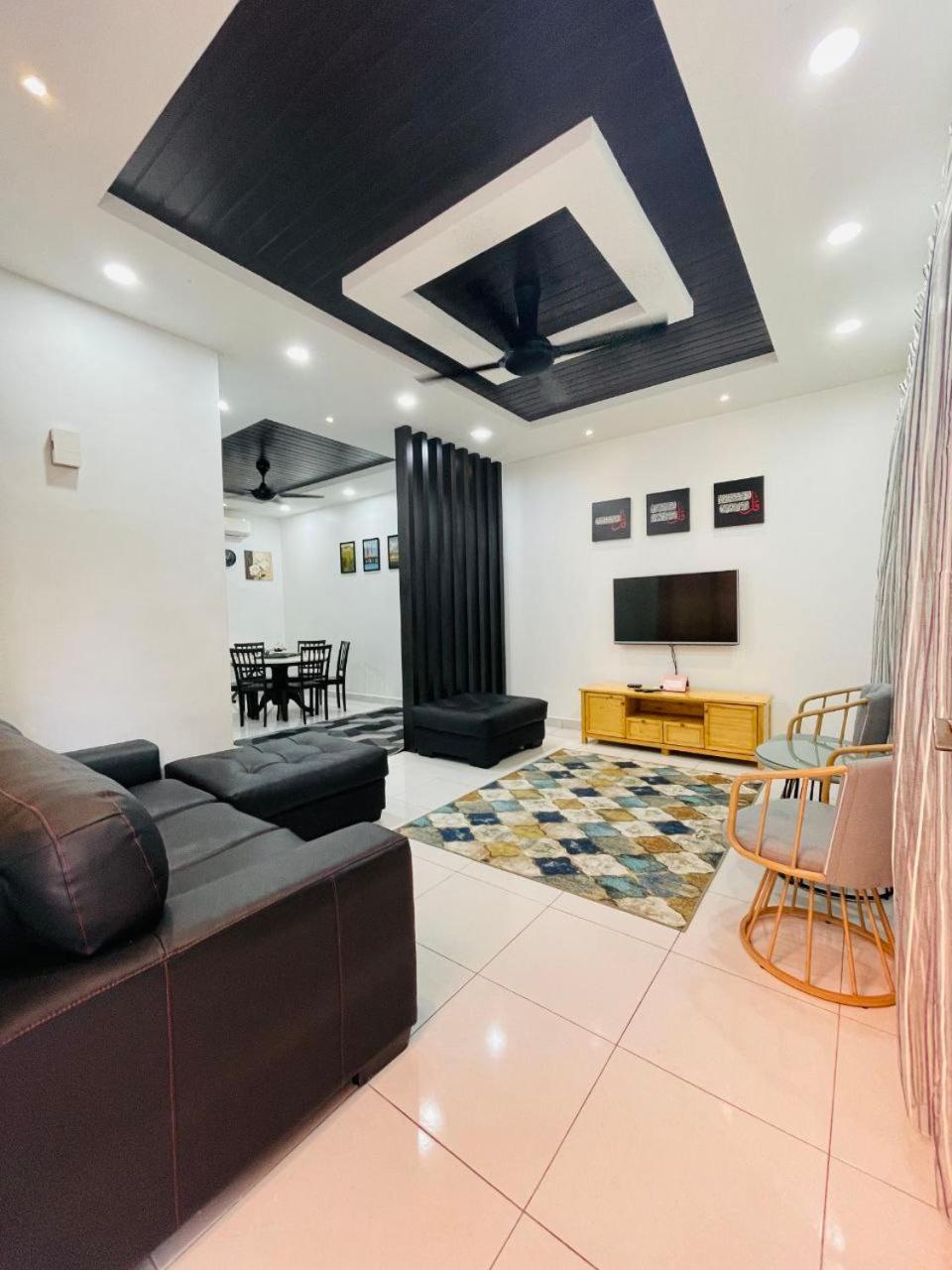 Thetamu Homestay مسلم Kepala Batas photo 1