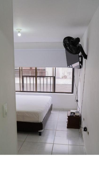 3 Bedroom, 2 bathroom Cabecera del LLano With Doorman