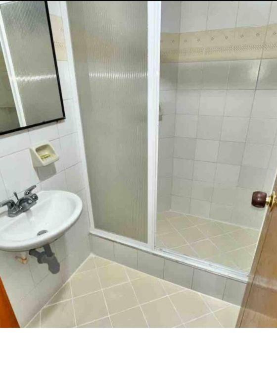 3 Bedroom, 2 bathroom Cabecera del LLano With Doorman