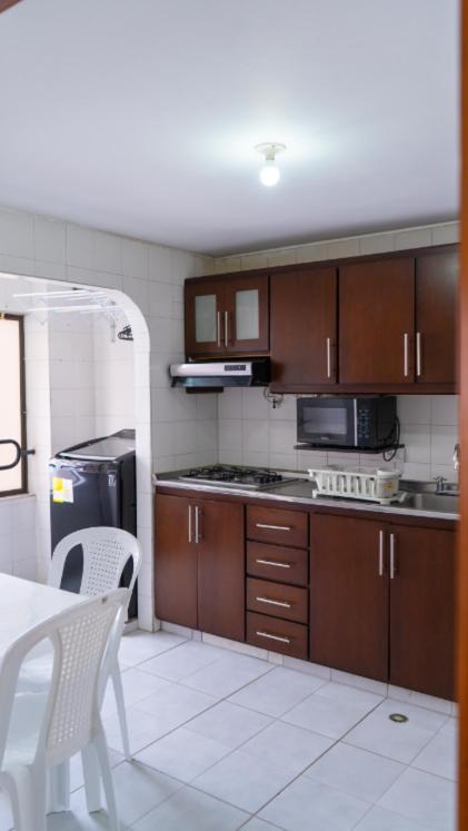 3 Bedroom, 2 bathroom Cabecera del LLano With Doorman