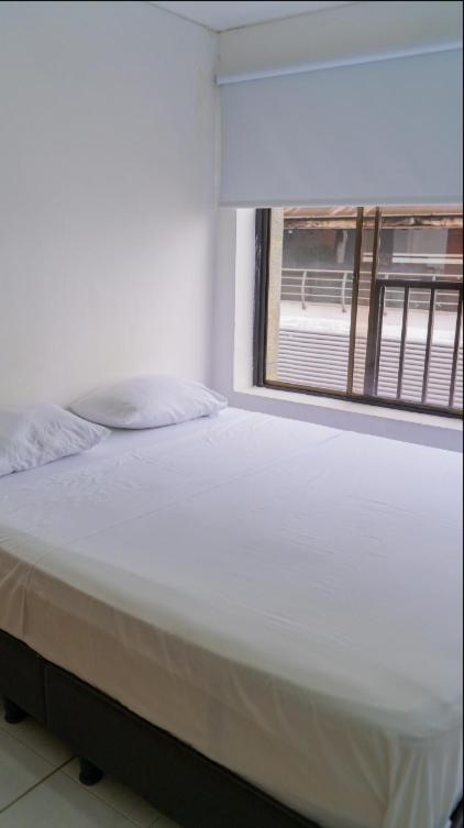3 Bedroom, 2 bathroom Cabecera del LLano With Doorman