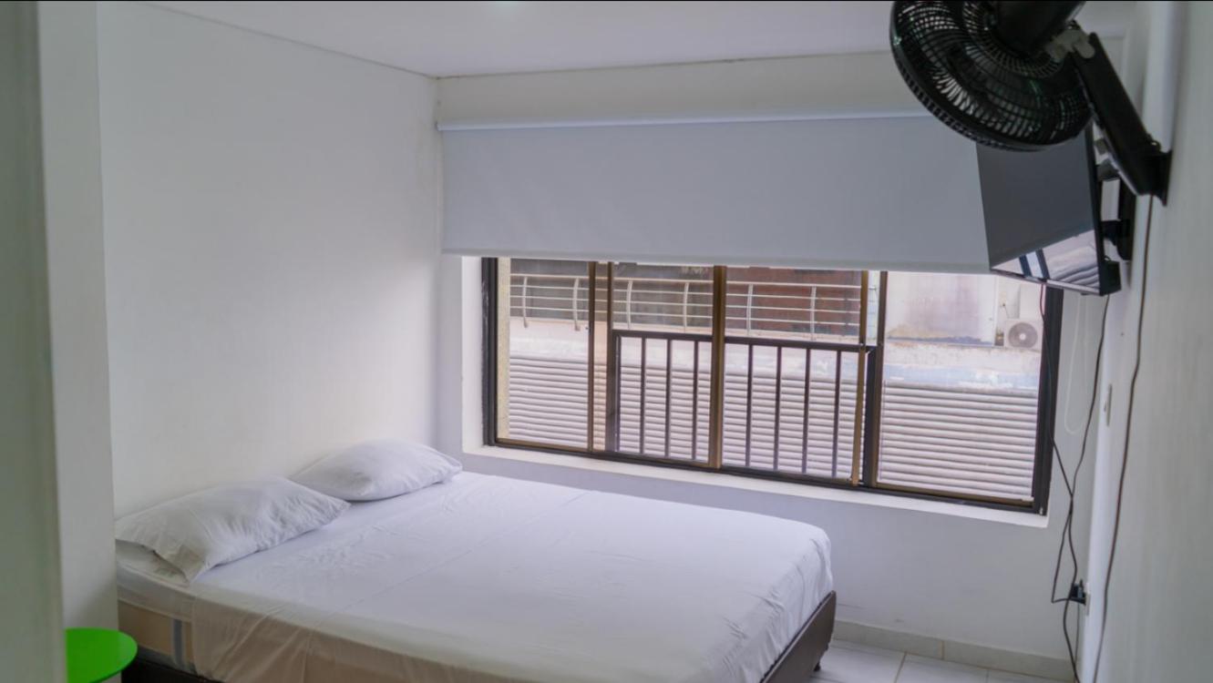 3 Bedroom, 2 bathroom Cabecera del LLano With Doorman