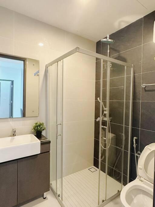 HighRise SeaView 2R2B CountryGarden DangaBay JB