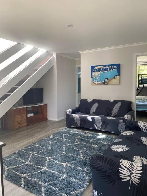 Coastal Retreat, 400 Metres to beach
