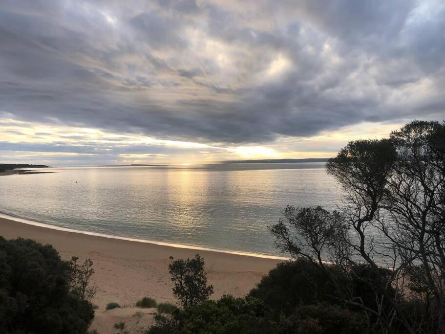 Coastal Retreat, 400 Metres to beach