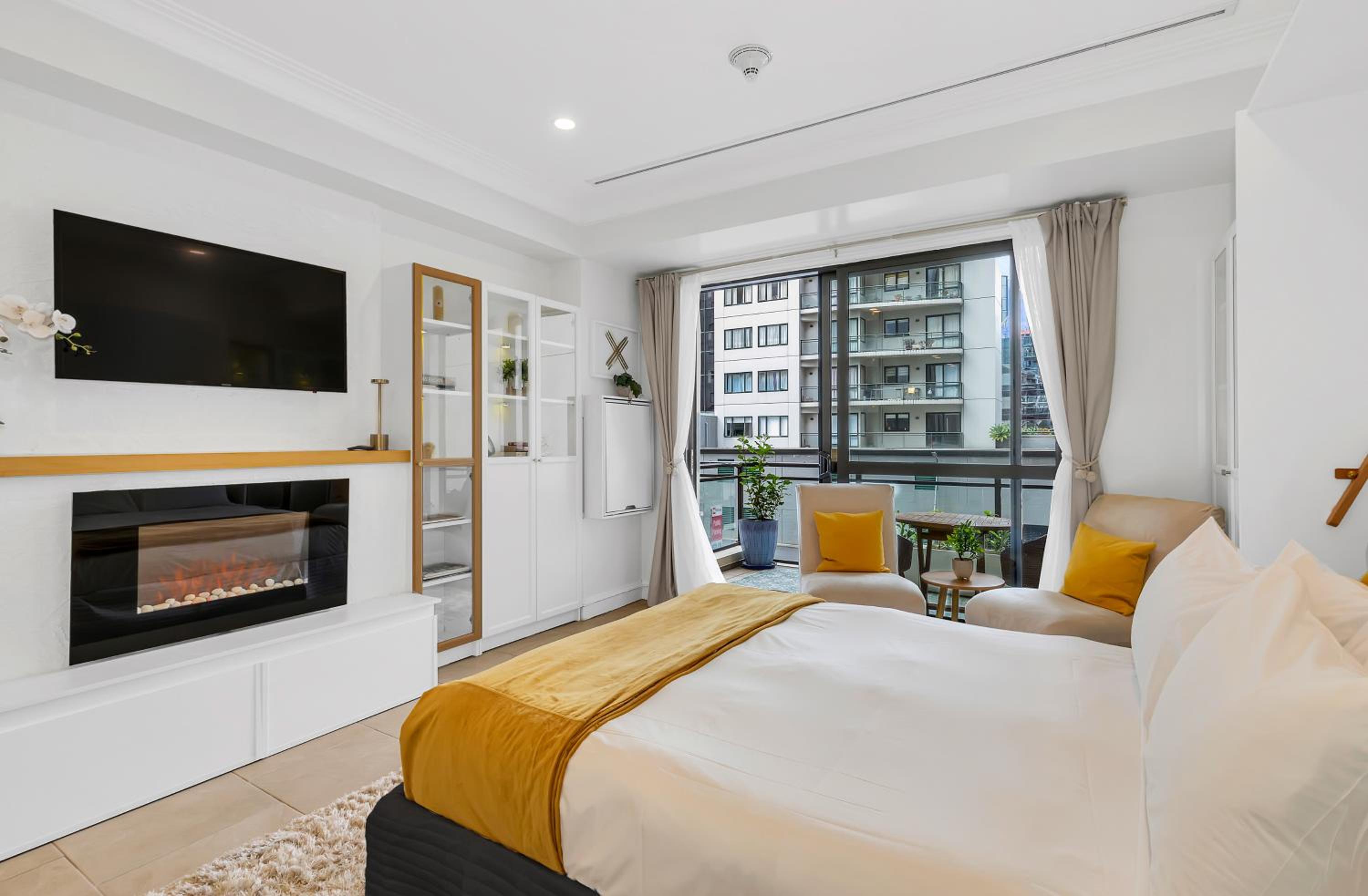 Golden Executive Getaway view 2