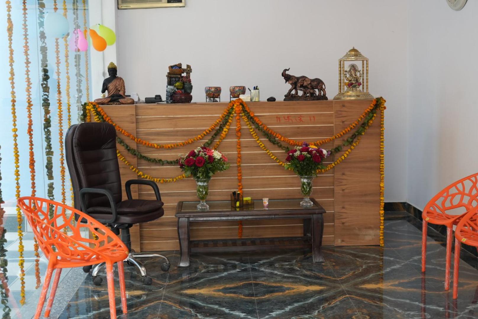 Lobby & Reception