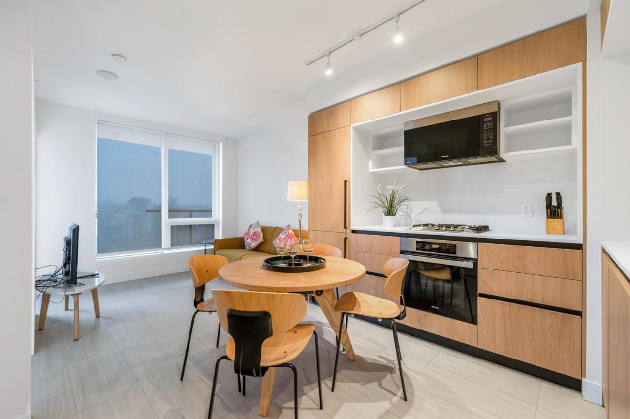 Urban Oasis near Joyce Station: 1BR Condo