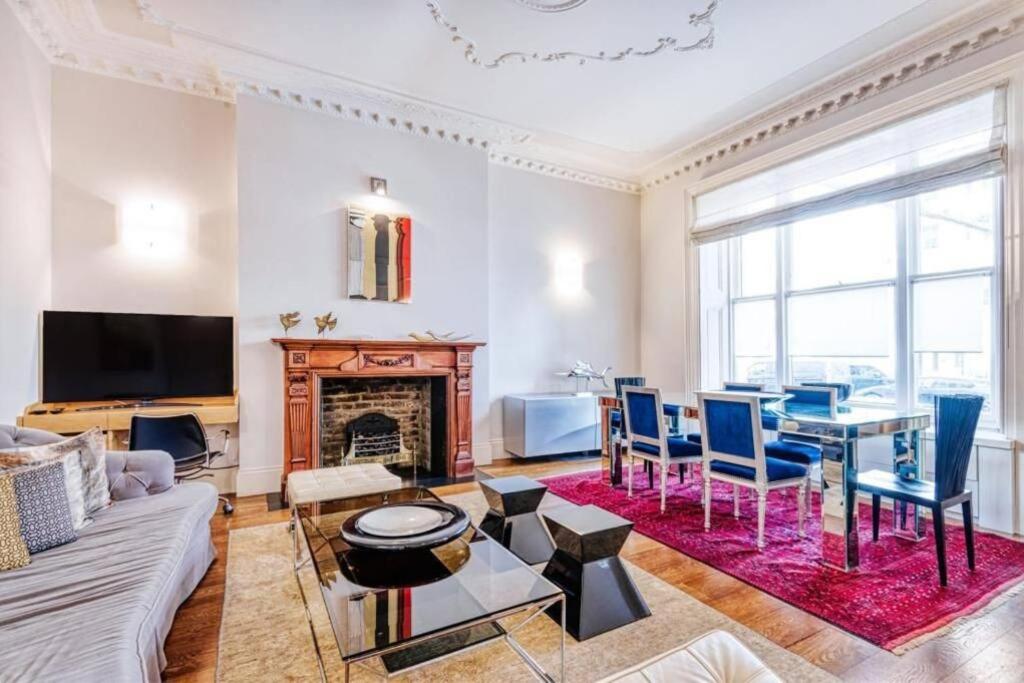 3 Bedrooms flat in South Kensington Queensgate 61 view 3