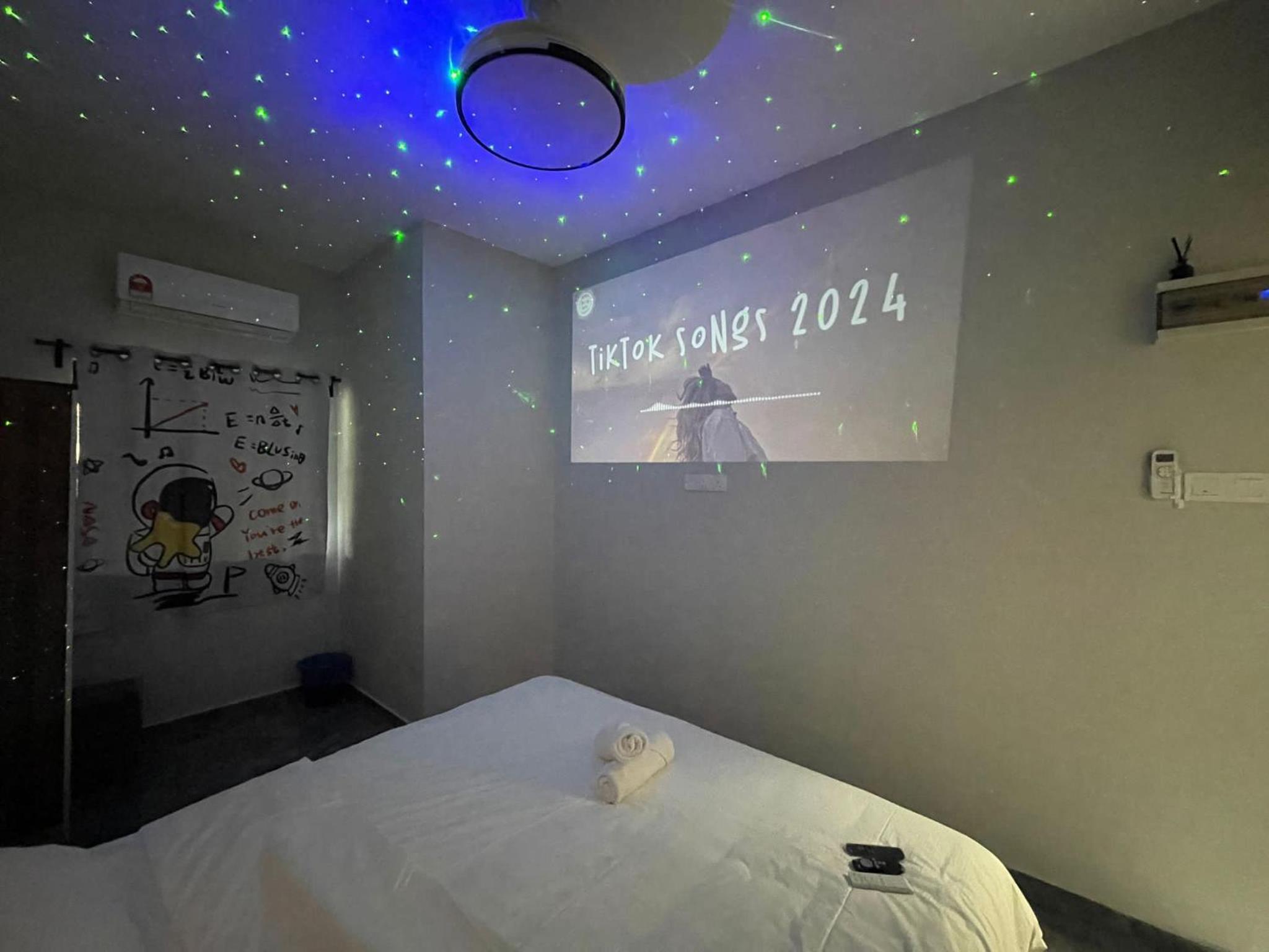 R8 Hotel-style Room With Projector #1min Walk to Ksl City Mall