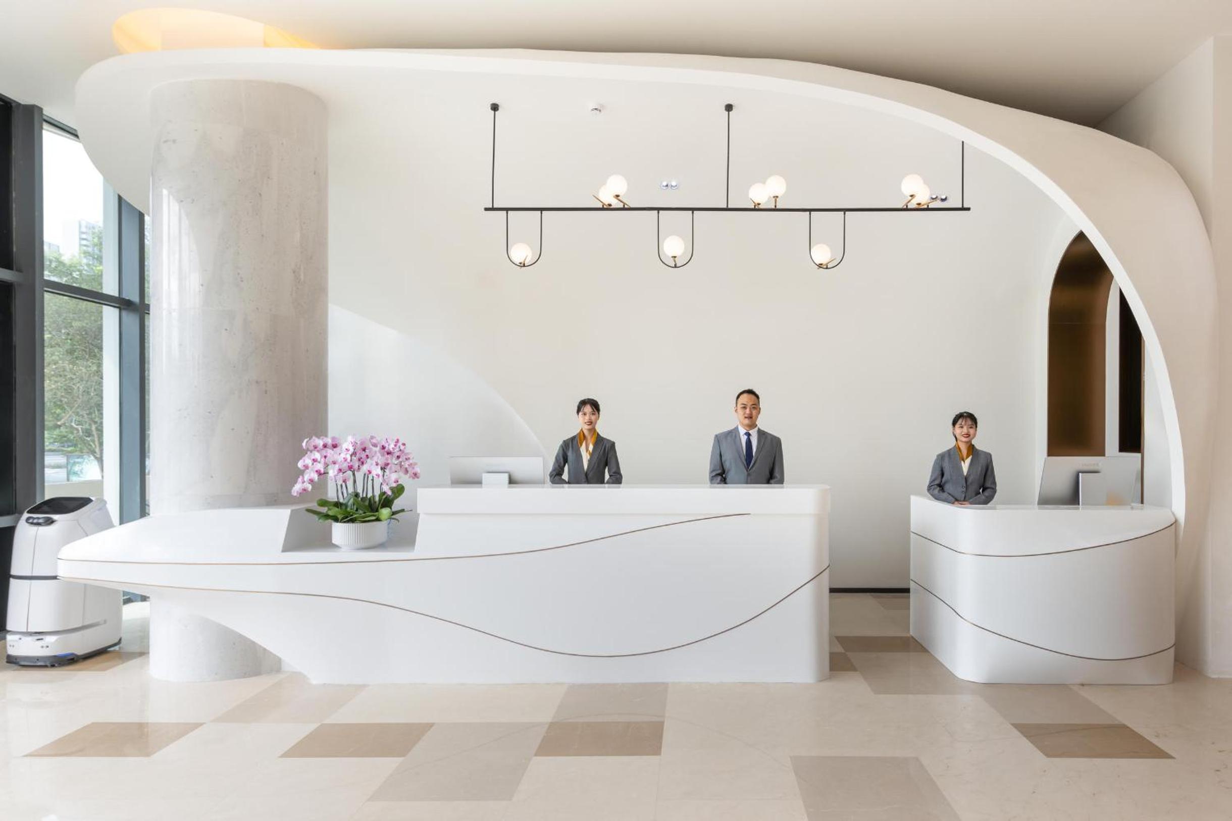 Atour Hotel Zhongshan Nantou Haiya Colorful City