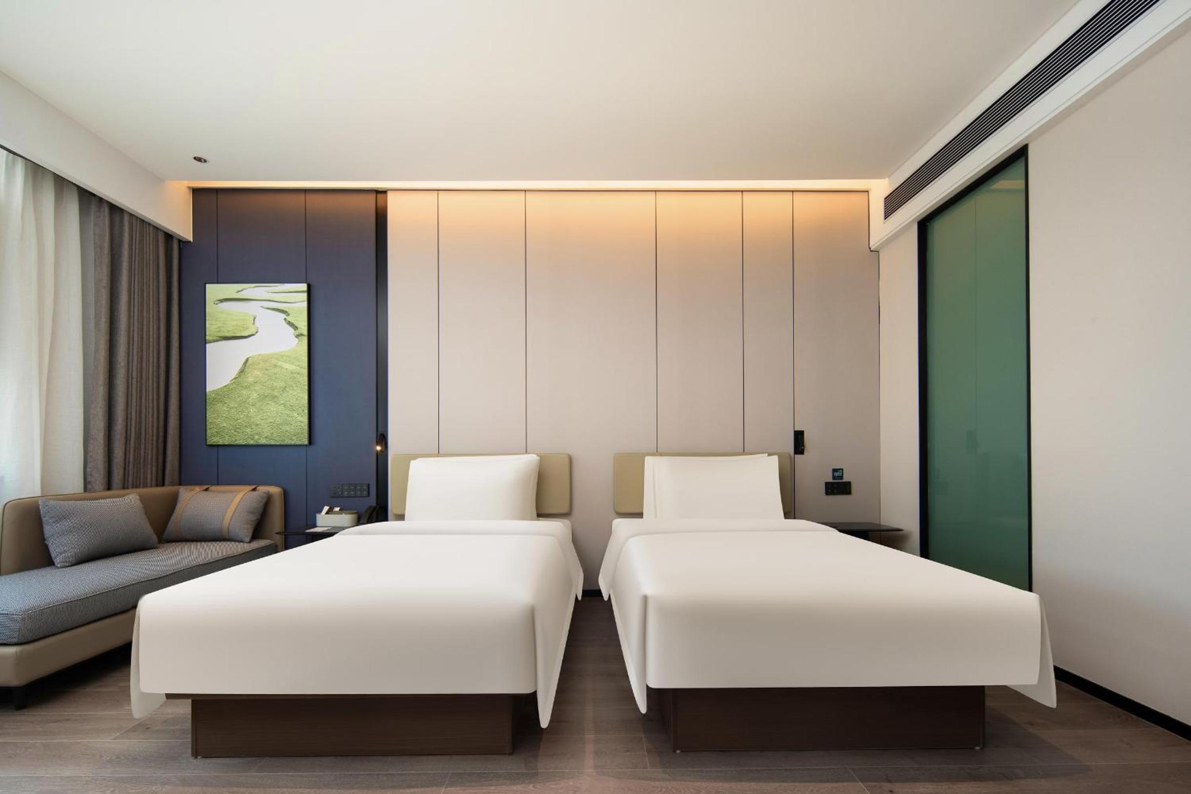 Atour Hotel Huizhou Huiyang New Metropolis