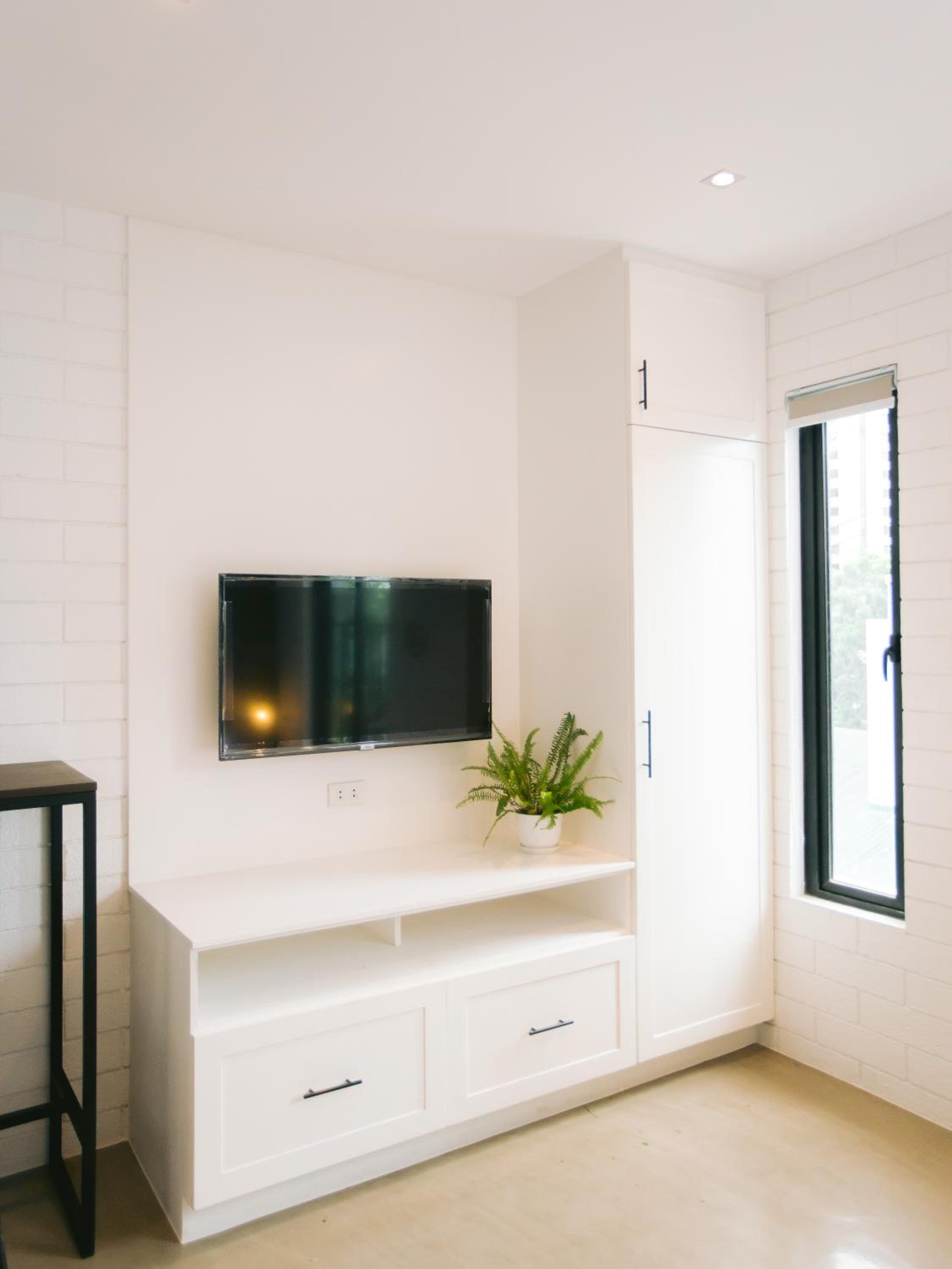 10 Oxford Residences view 5