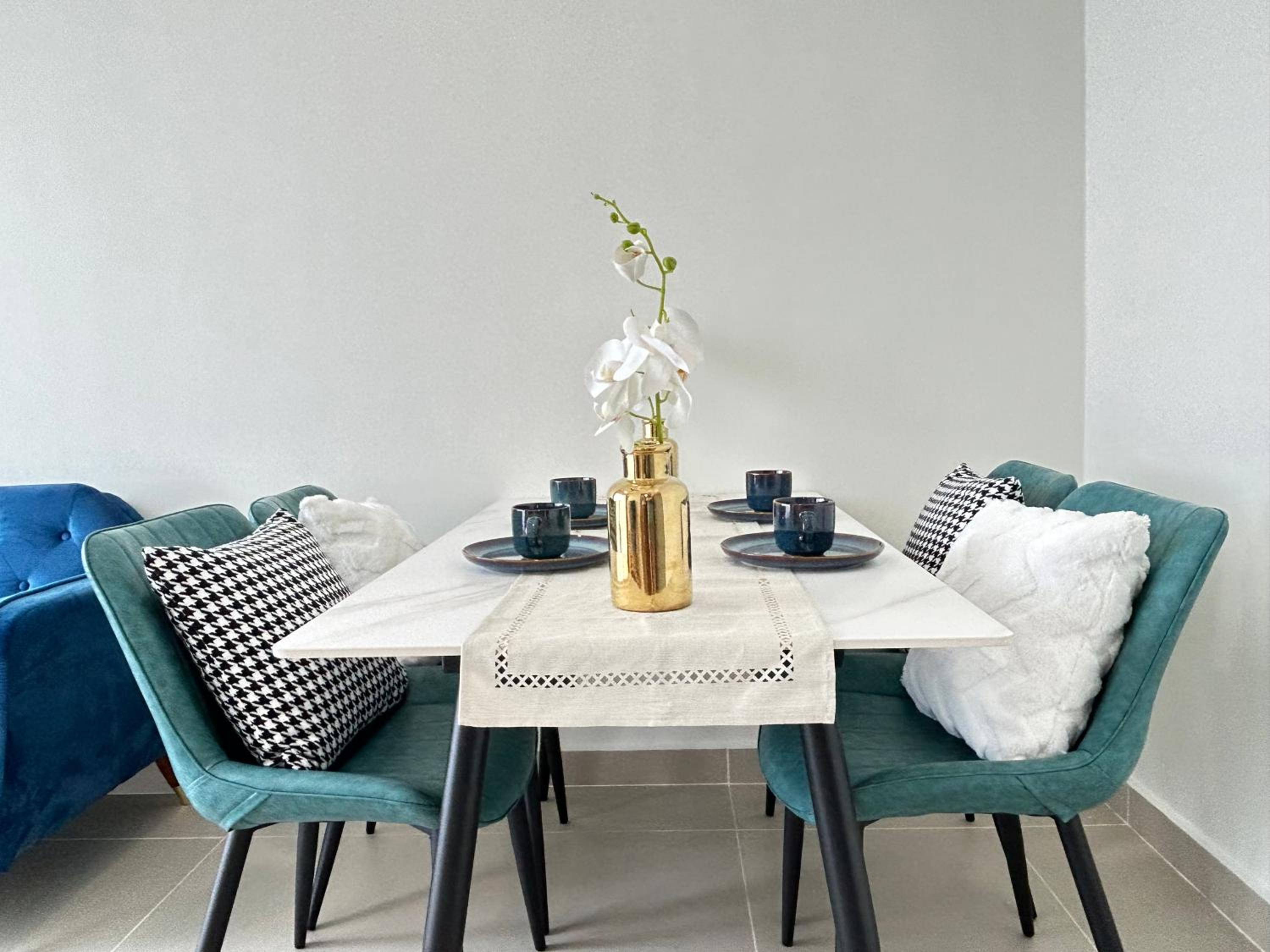 The LUXE By Infinitum by WSD