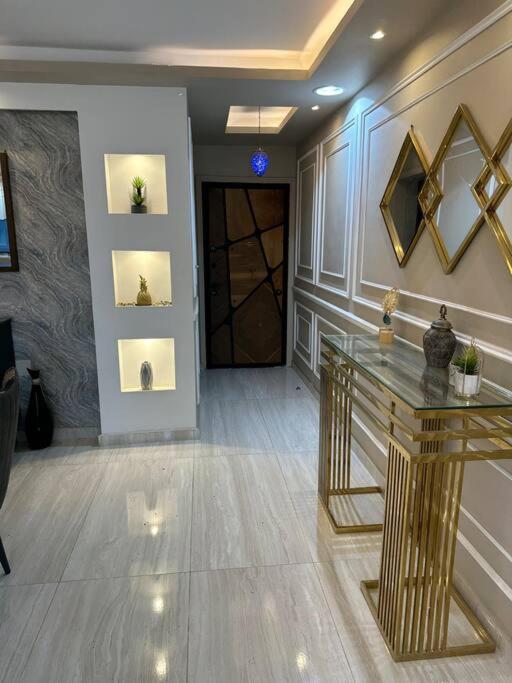Luxurious apartment in cairo