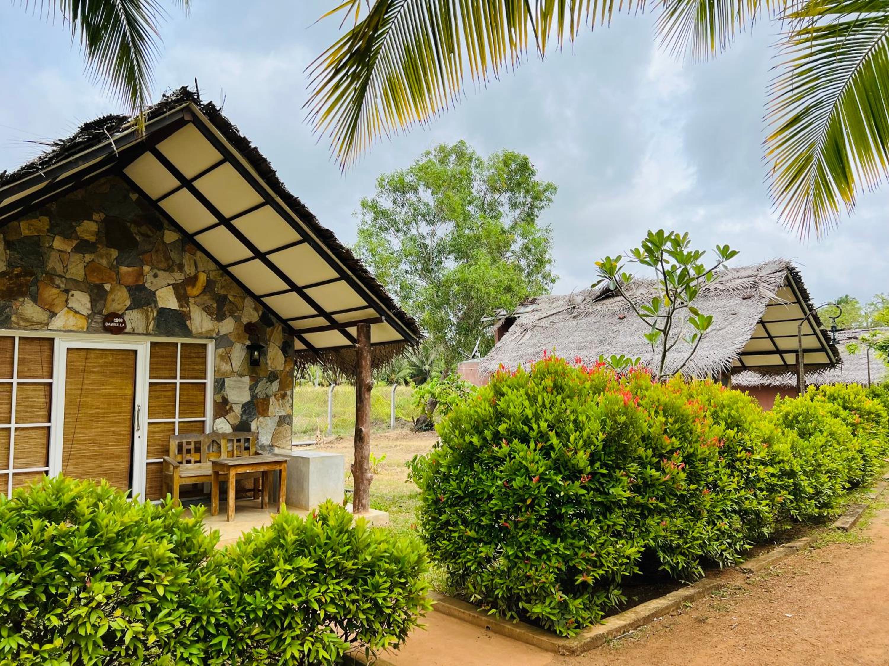 Coco Village Hotel Chilaw