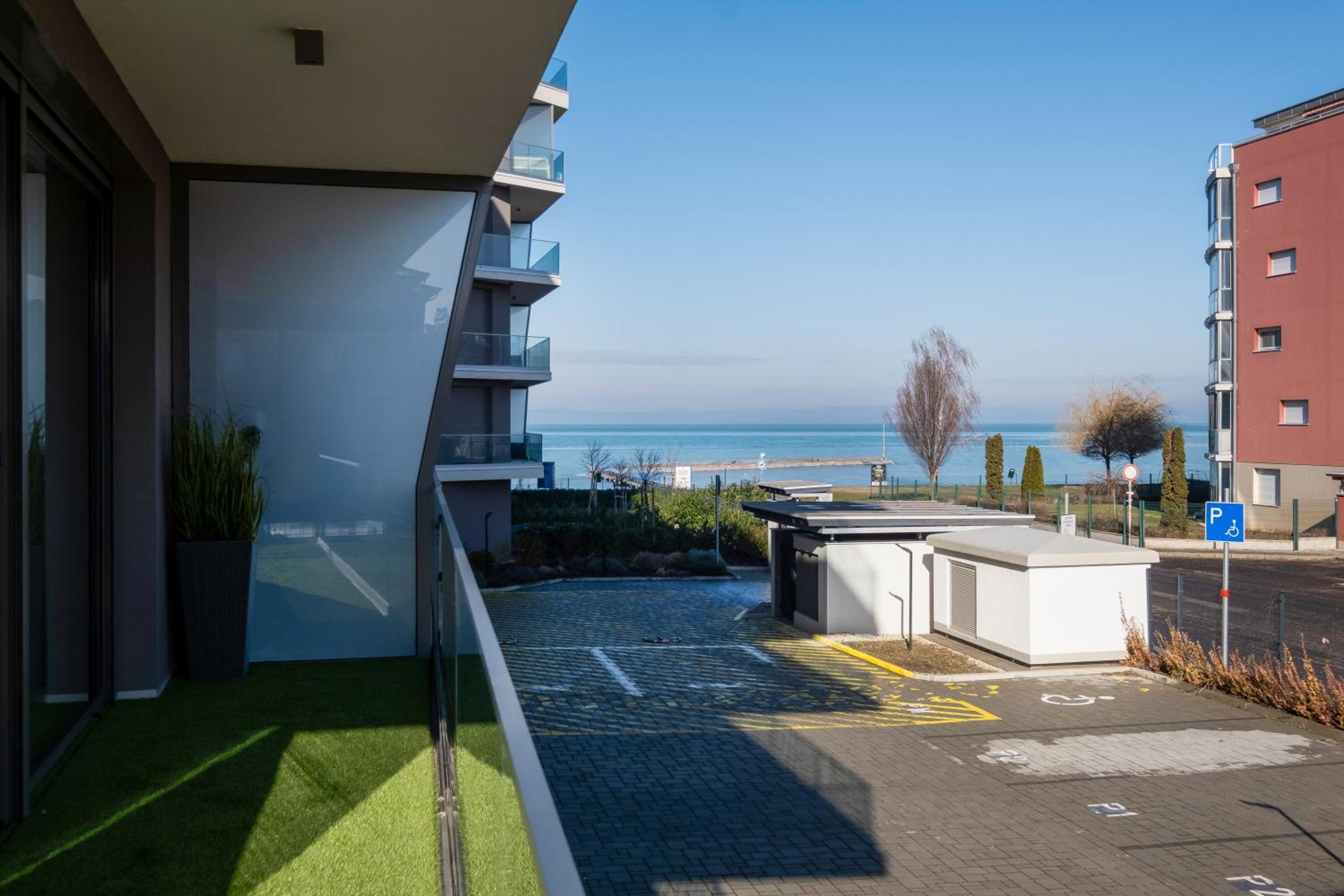 MyFlat Coral Estrellita Apartment