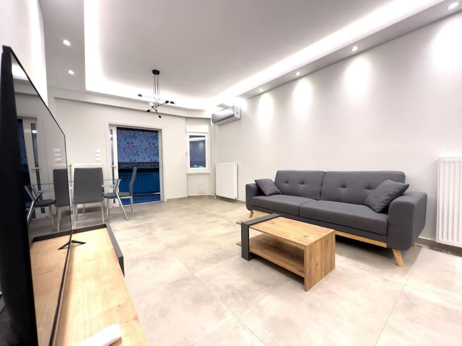 2-Bed Gem in Serene Locale