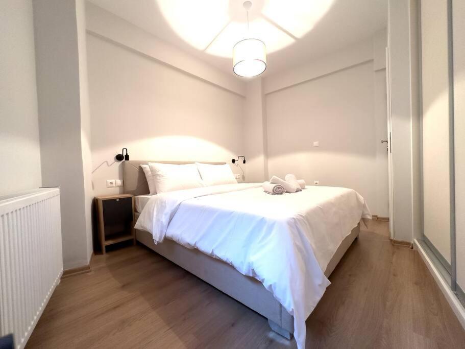 2-Bed Gem in Serene Locale