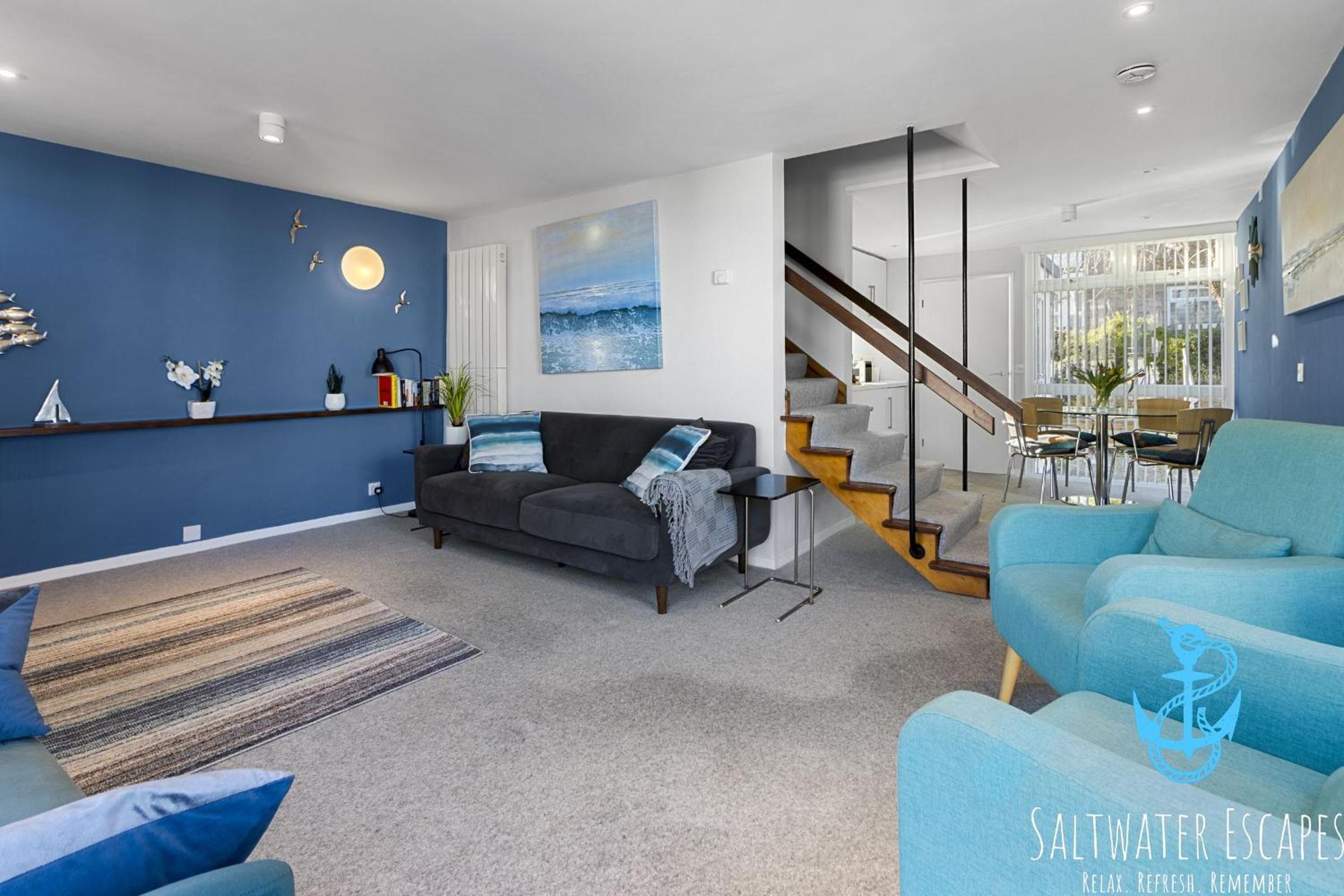 Heathcliff, Coastal Walks and Sea Views