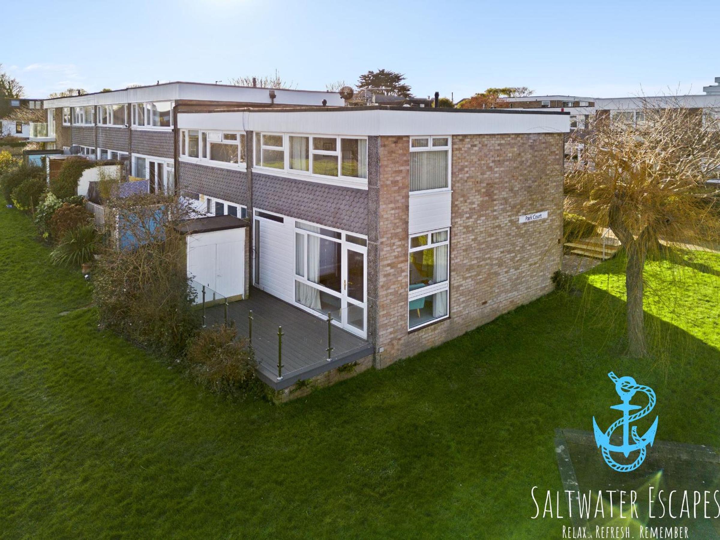 Heathcliff, Coastal Walks and Sea Views