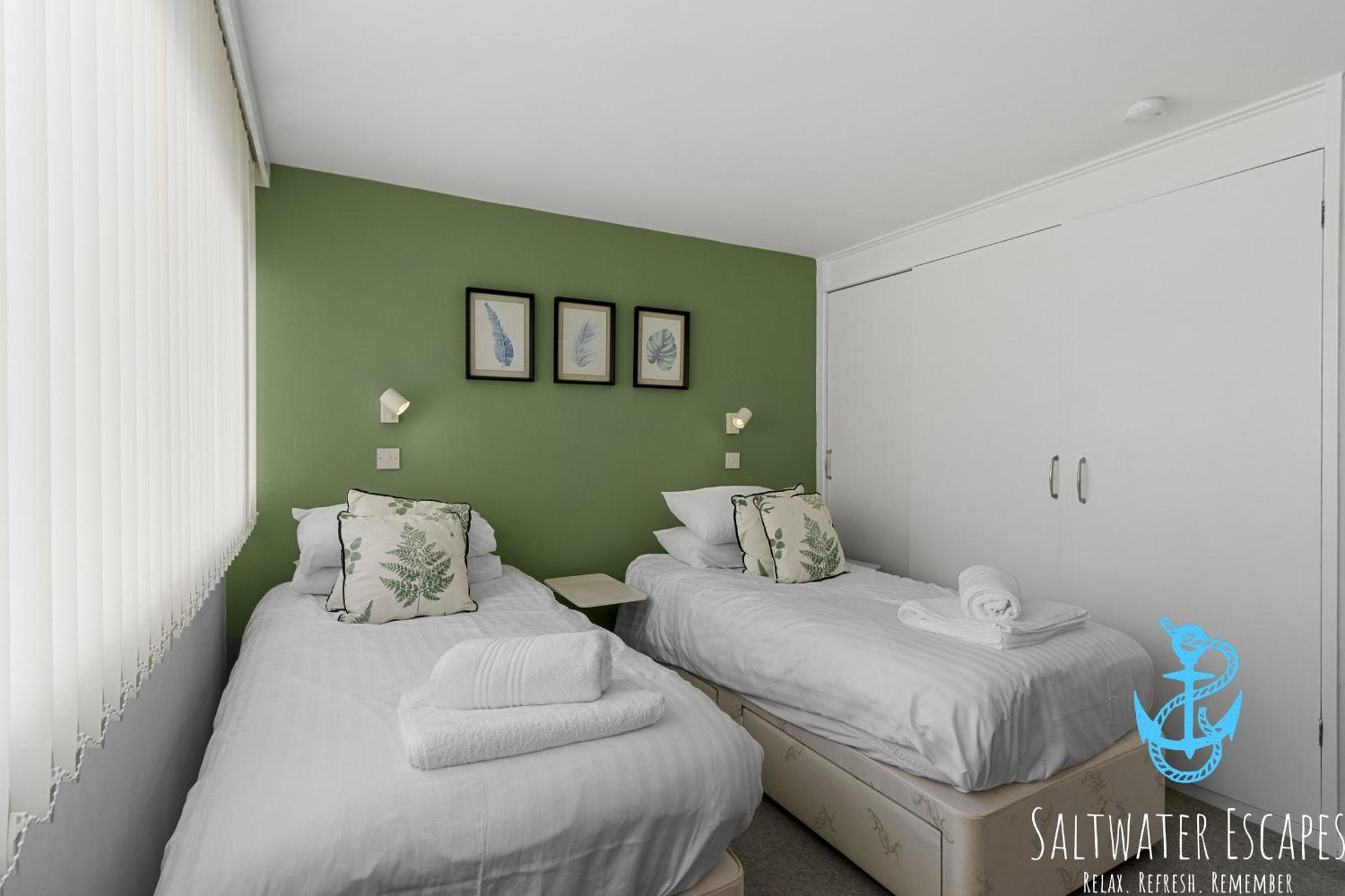 Heathcliff, Coastal Walks and Sea Views