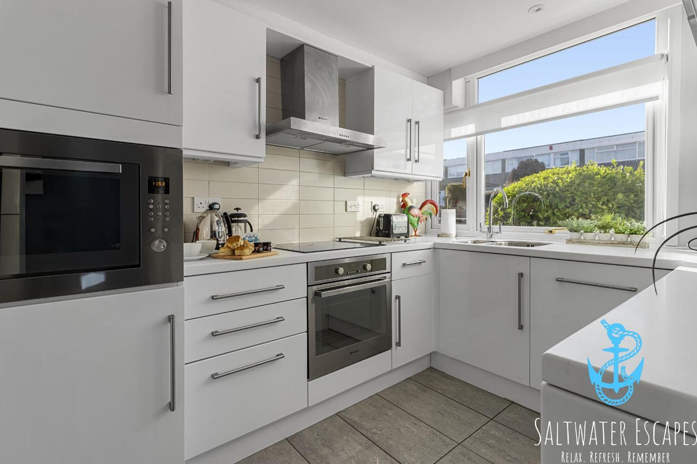 Heathcliff, Coastal Walks and Sea Views