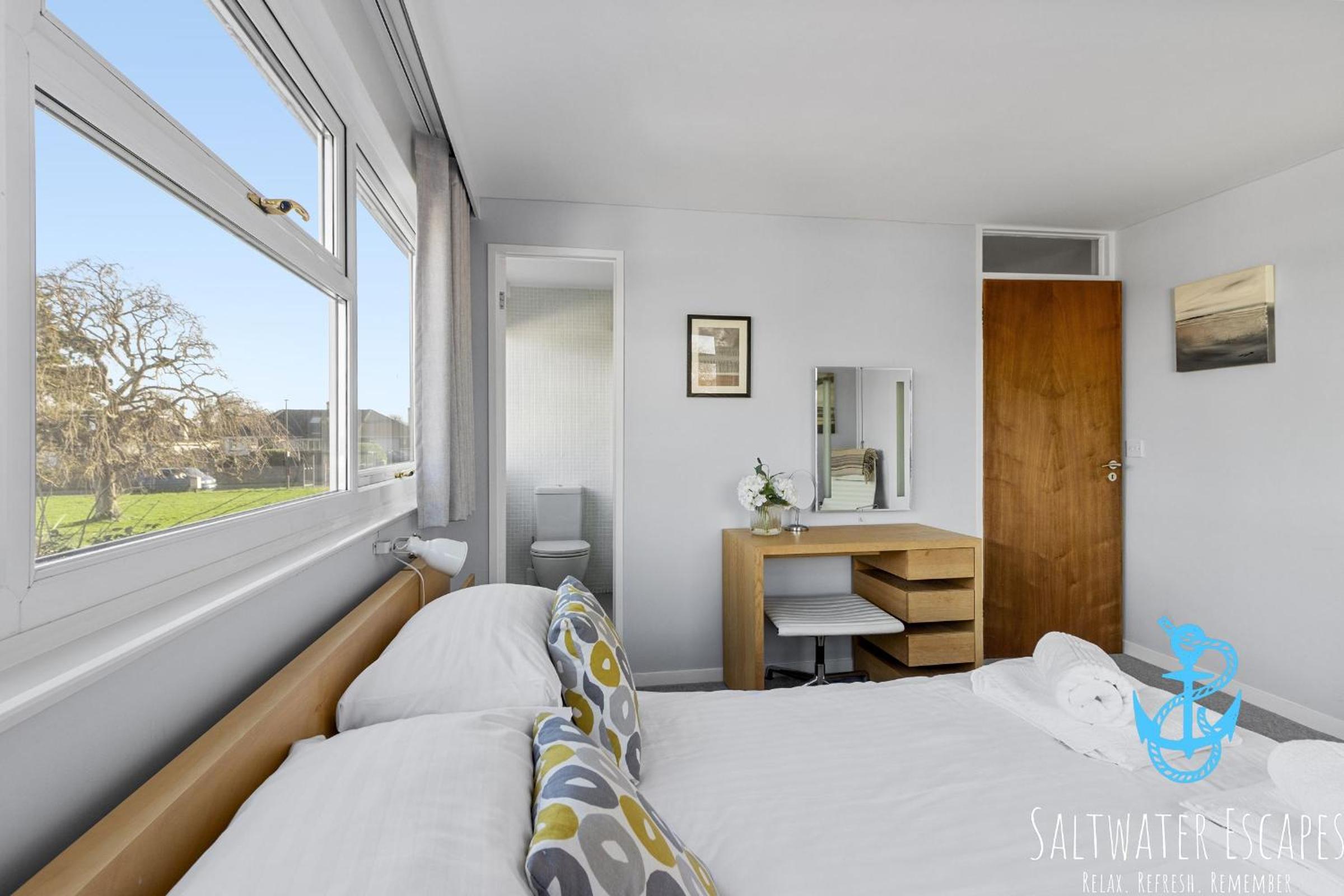 Heathcliff, Coastal Walks and Sea Views