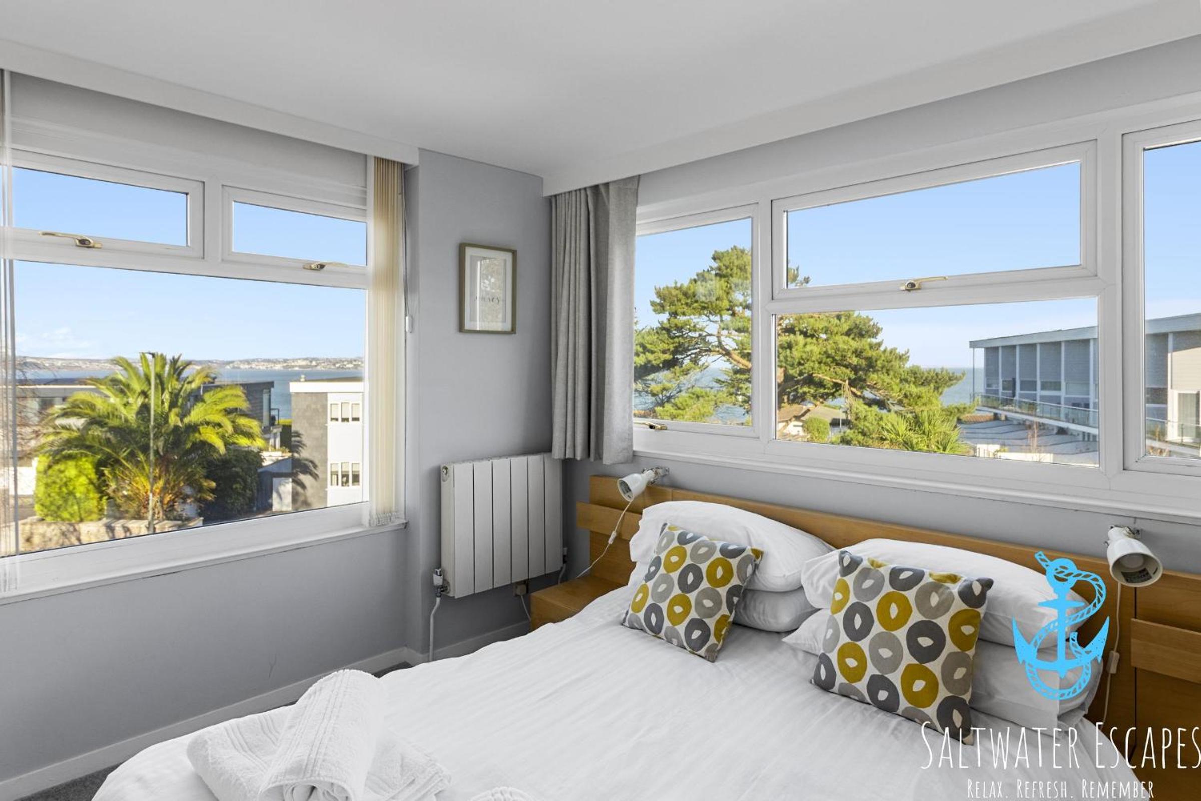 Heathcliff, Coastal Walks and Sea Views