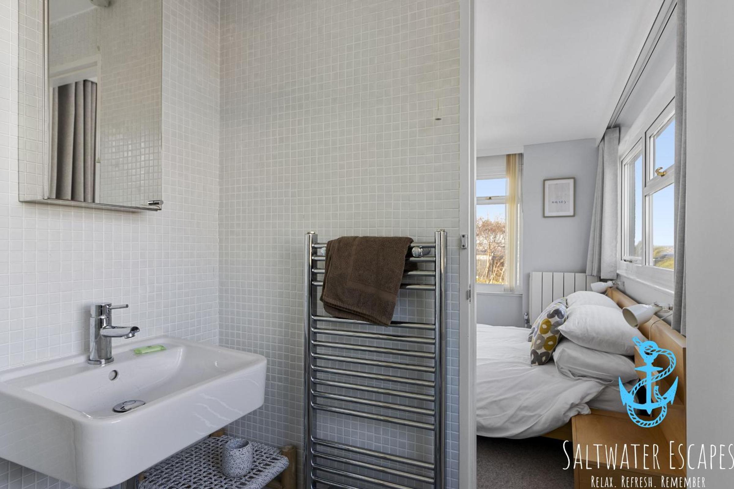 Heathcliff, Coastal Walks and Sea Views