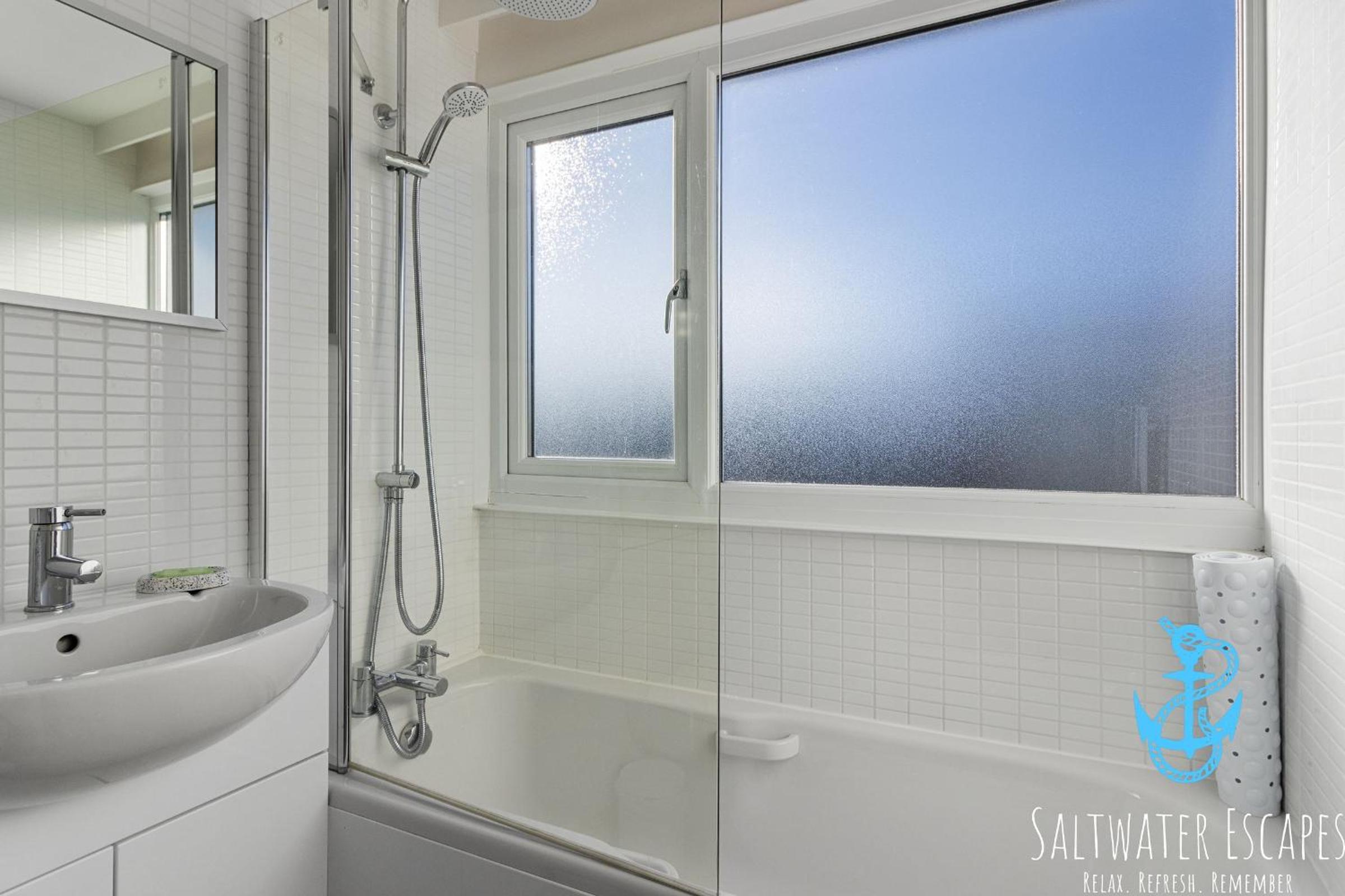 Heathcliff, Coastal Walks and Sea Views
