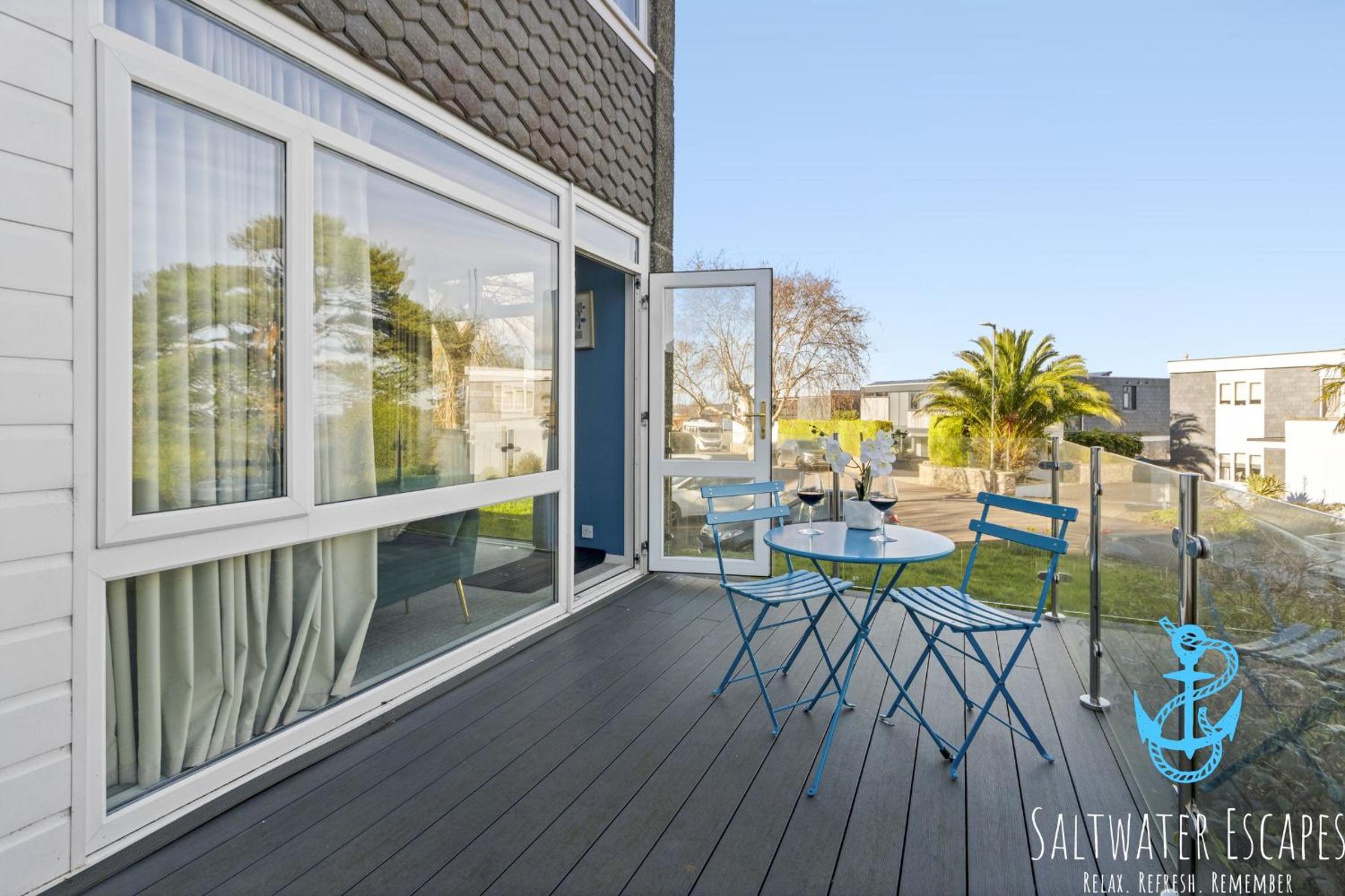 Heathcliff, Coastal Walks and Sea Views