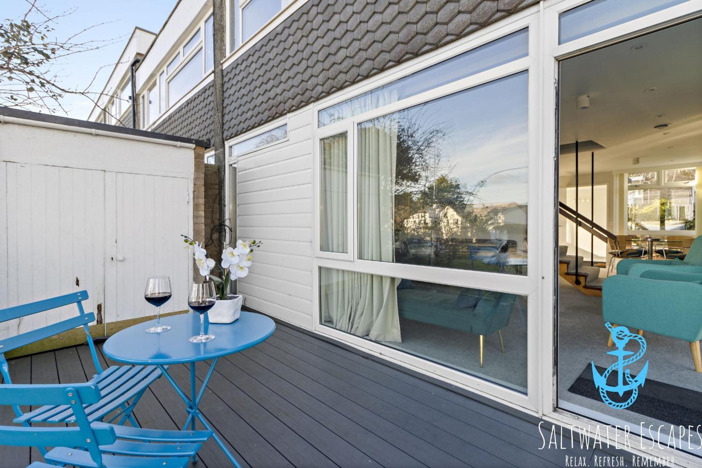 Heathcliff, Coastal Walks and Sea Views