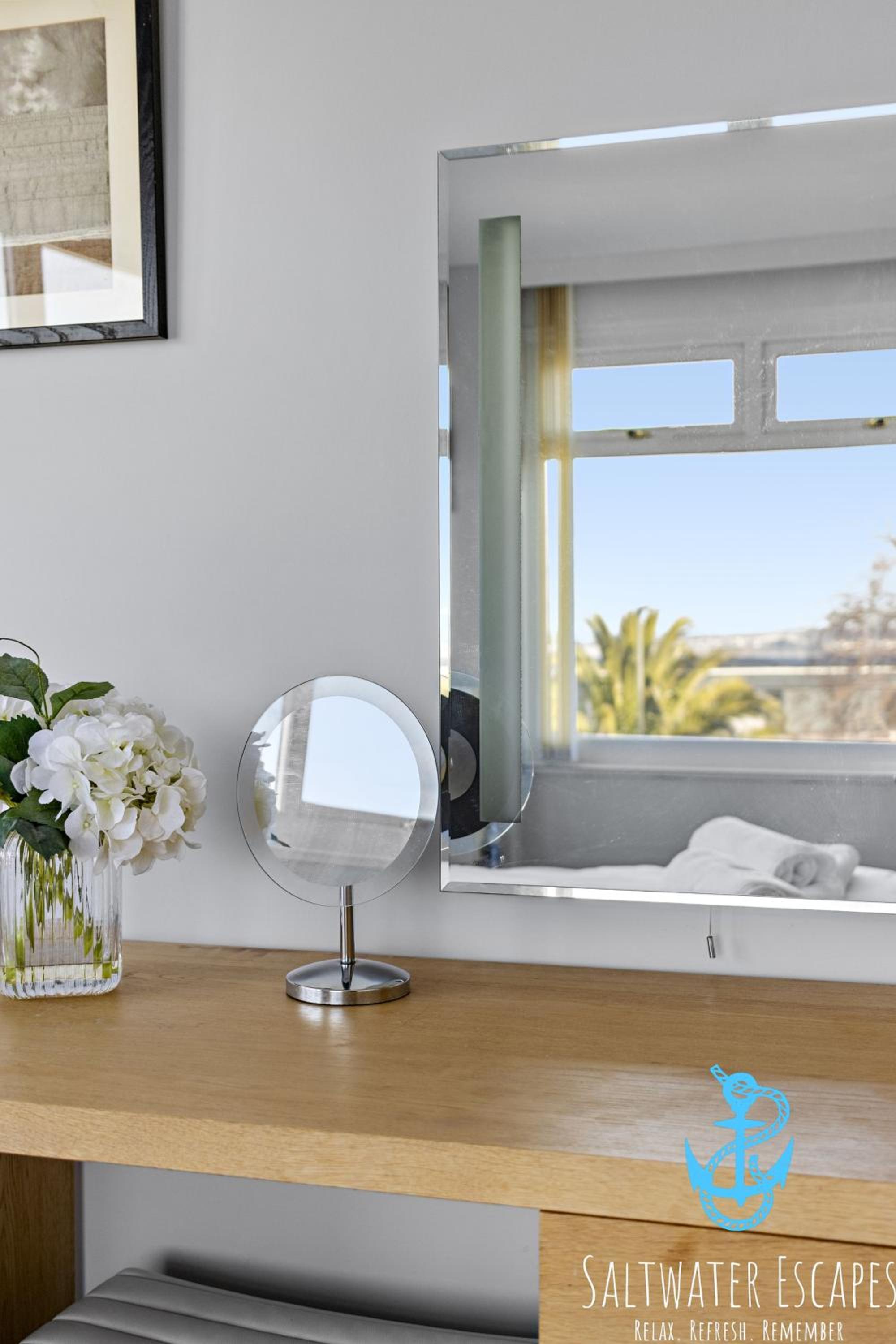 Heathcliff, Coastal Walks and Sea Views
