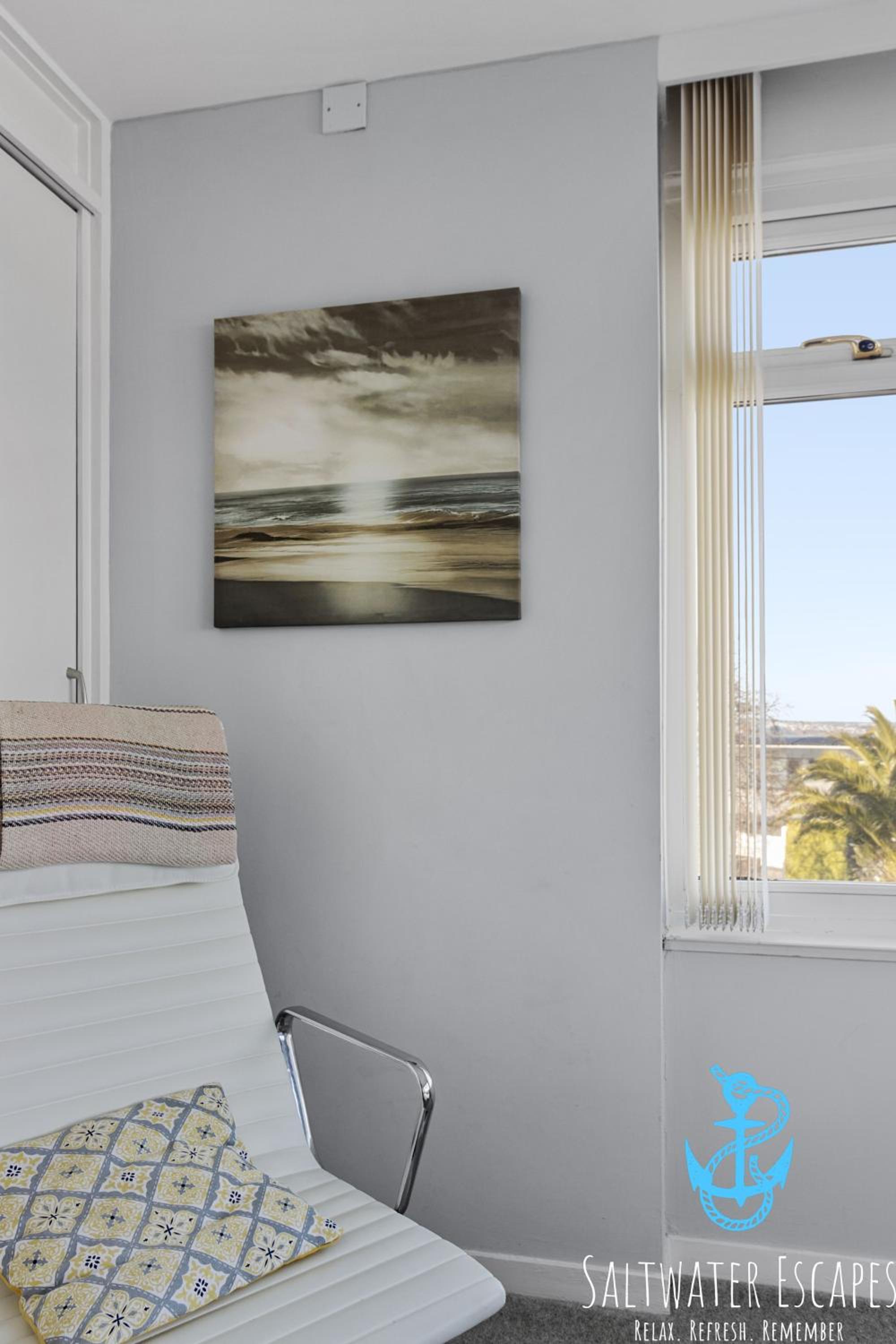Heathcliff, Coastal Walks and Sea Views