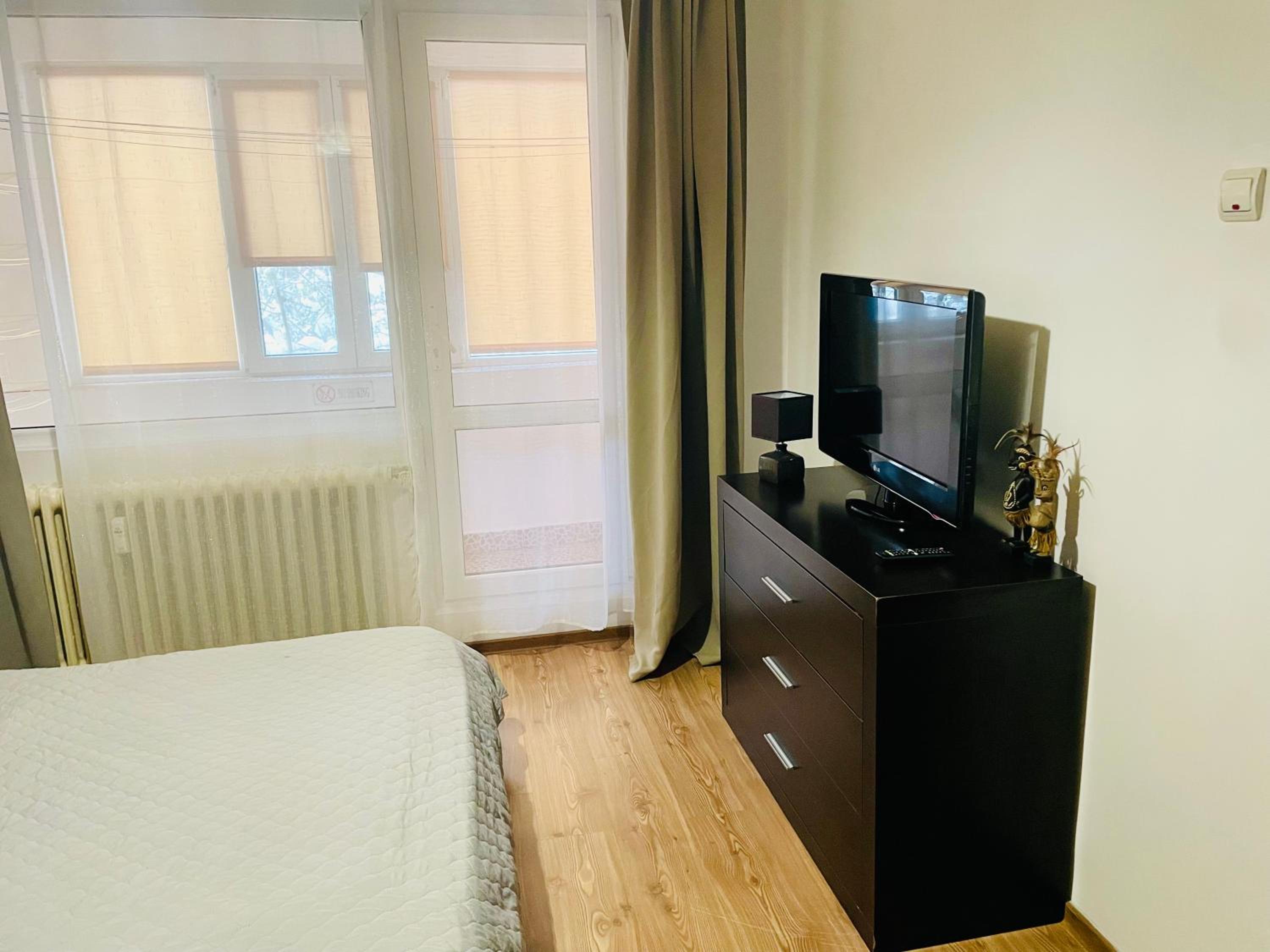 Thias Apartment -parter, langa spitalul Marie Curie