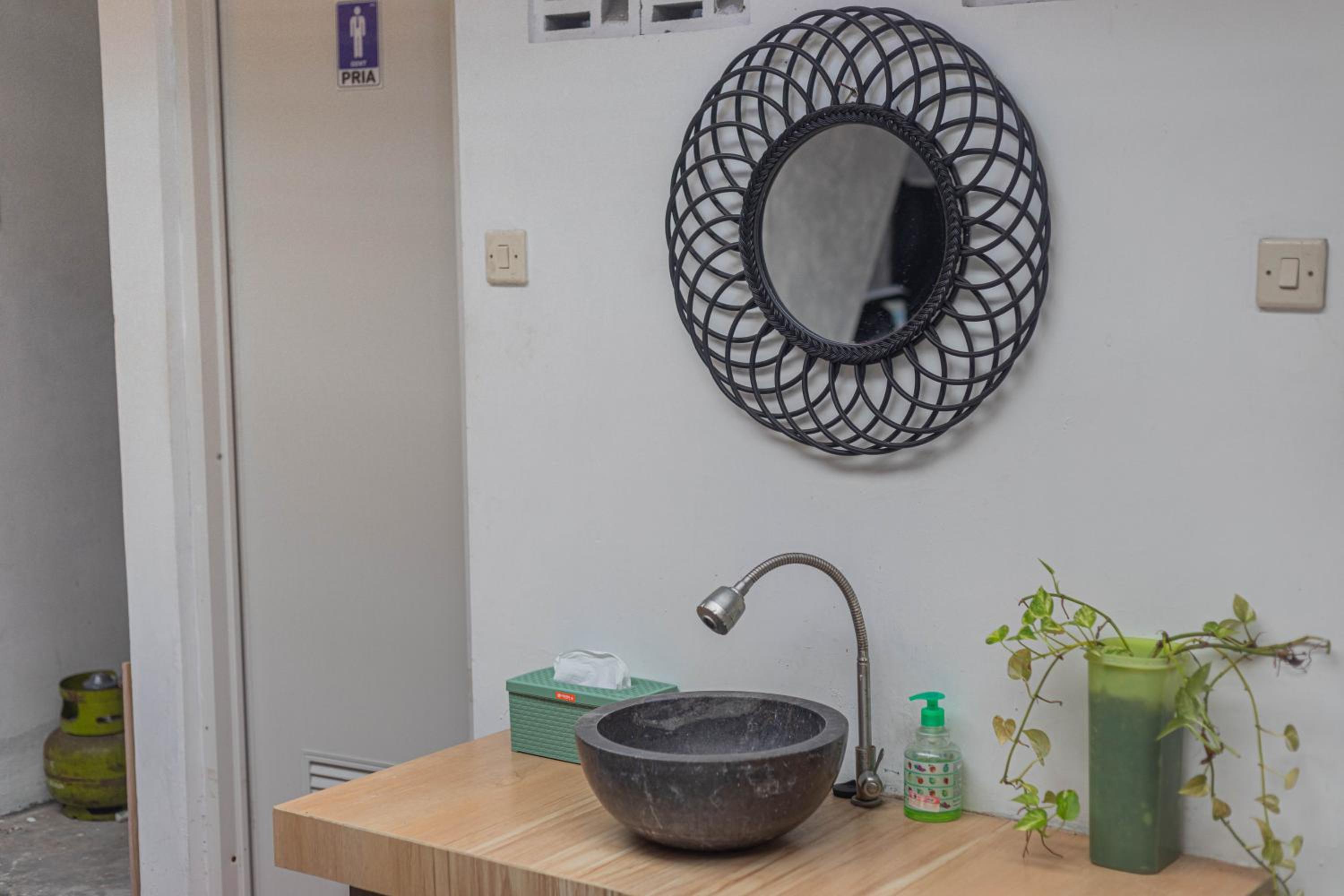 Photo 33