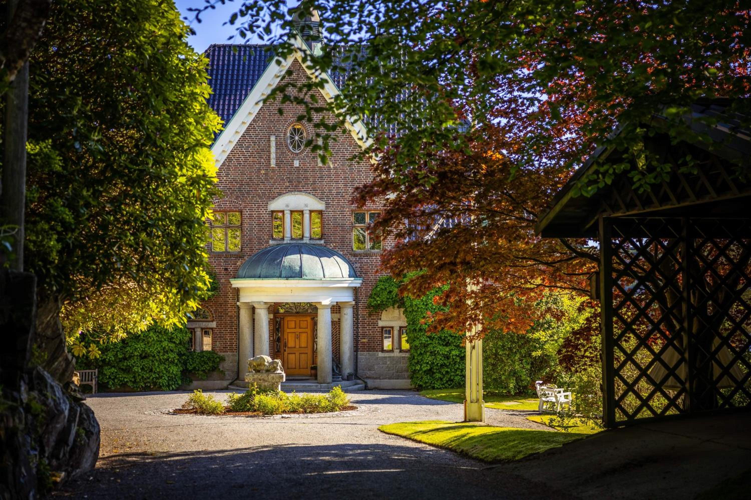 Luxury Historic Villa with private coastline view 5