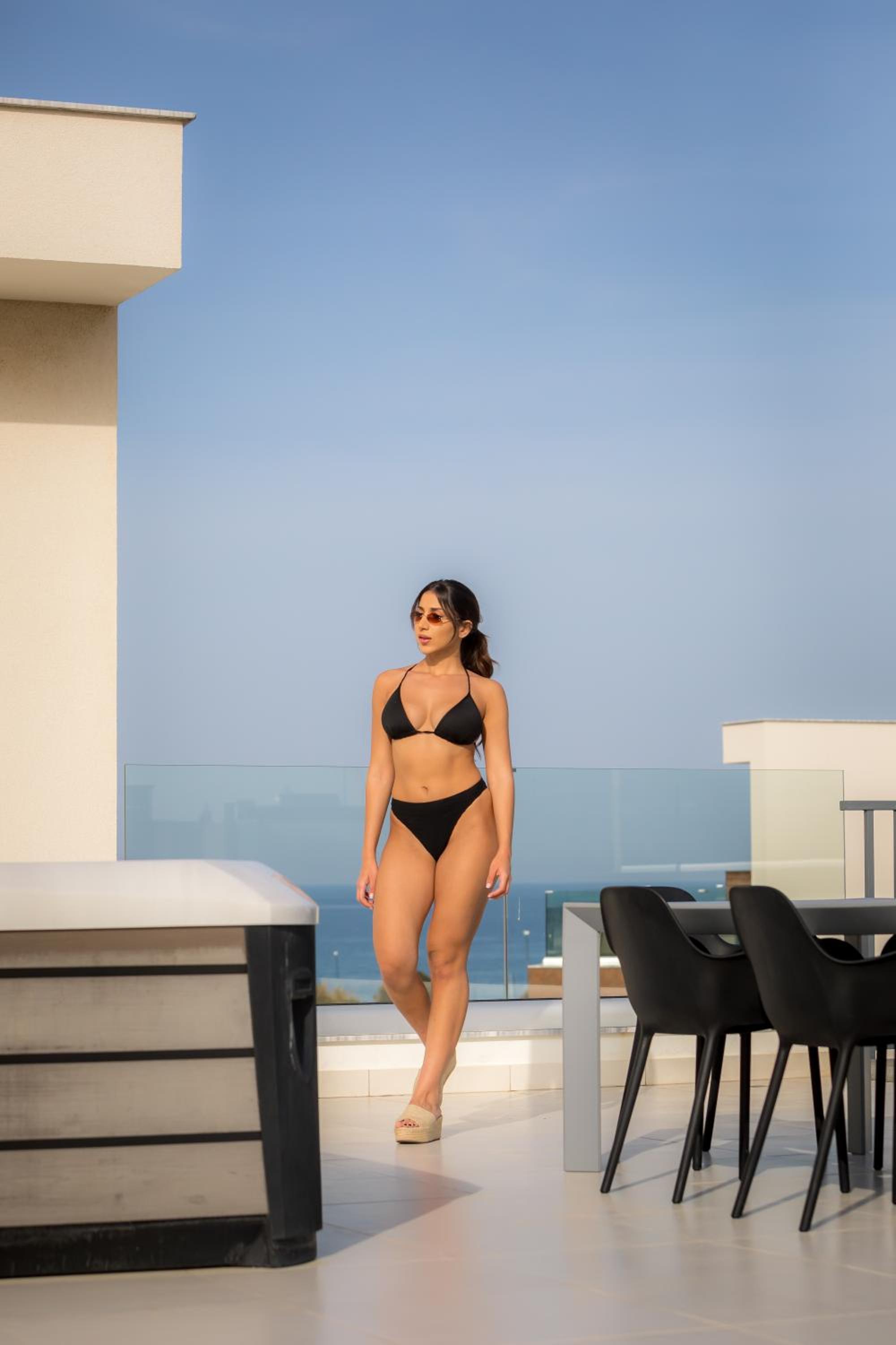 Seaview Luxury Villa Jacuzzi & Pool! 2 Min Beach