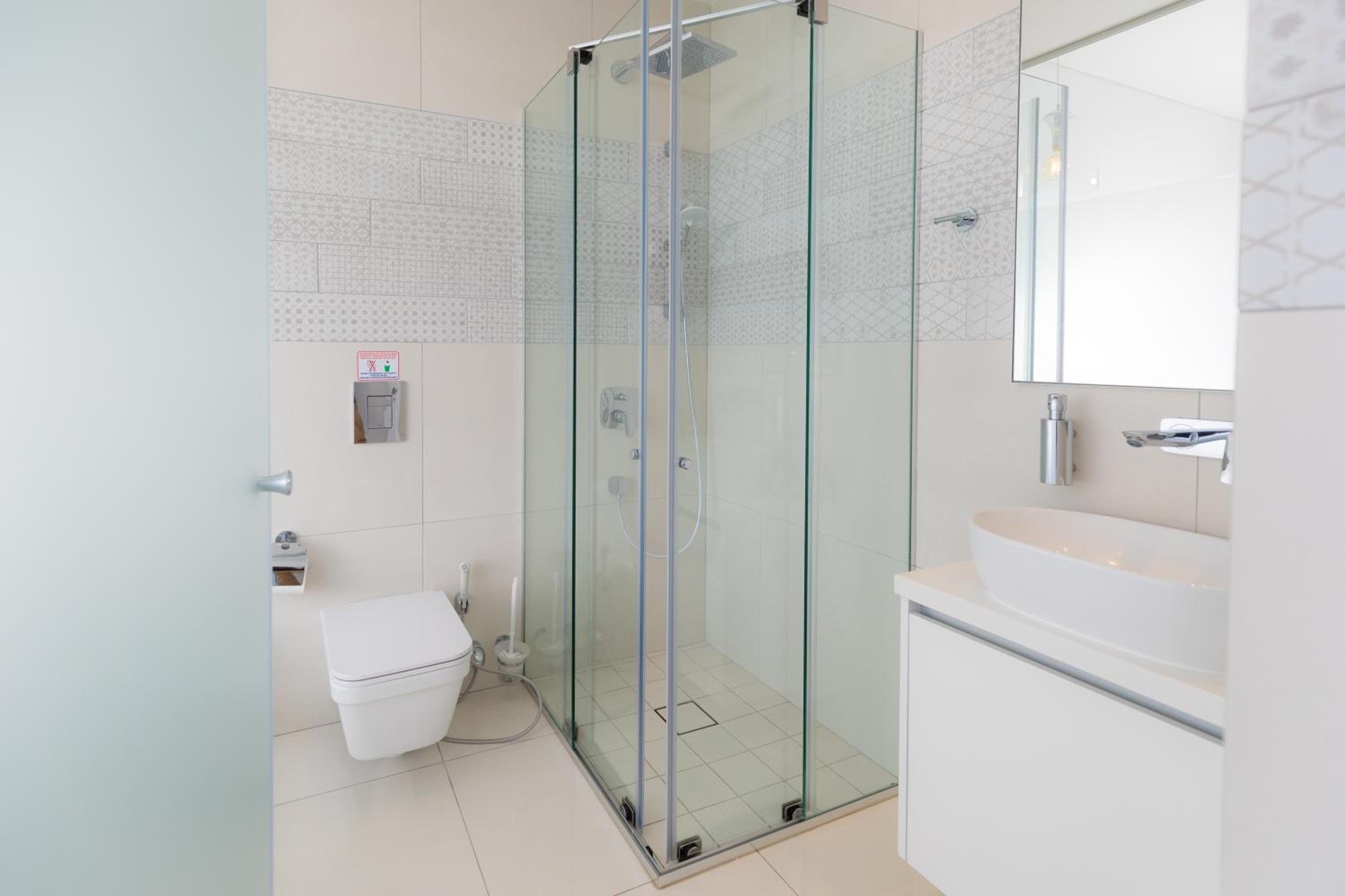 Seaview Luxury Villa Jacuzzi & Pool! 2 Min Beach