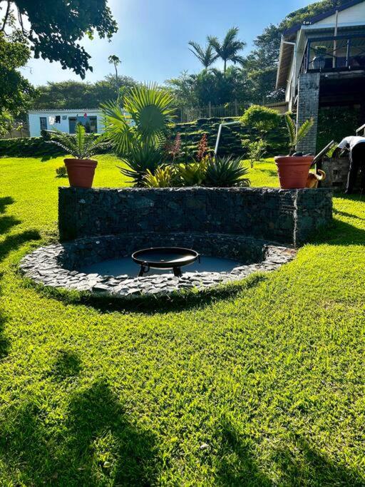 Cosy one bedroom garden cottage view 4