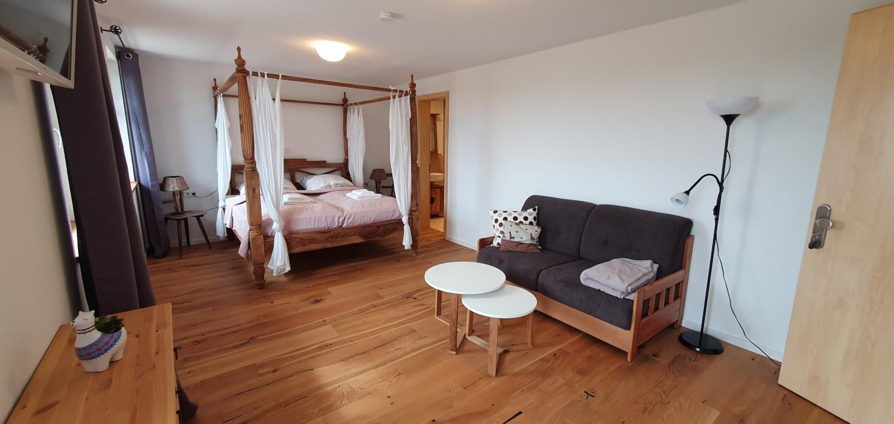 Lana Salta Alpakas - Gemütliche Gästezimmer auf dem Bauernhof