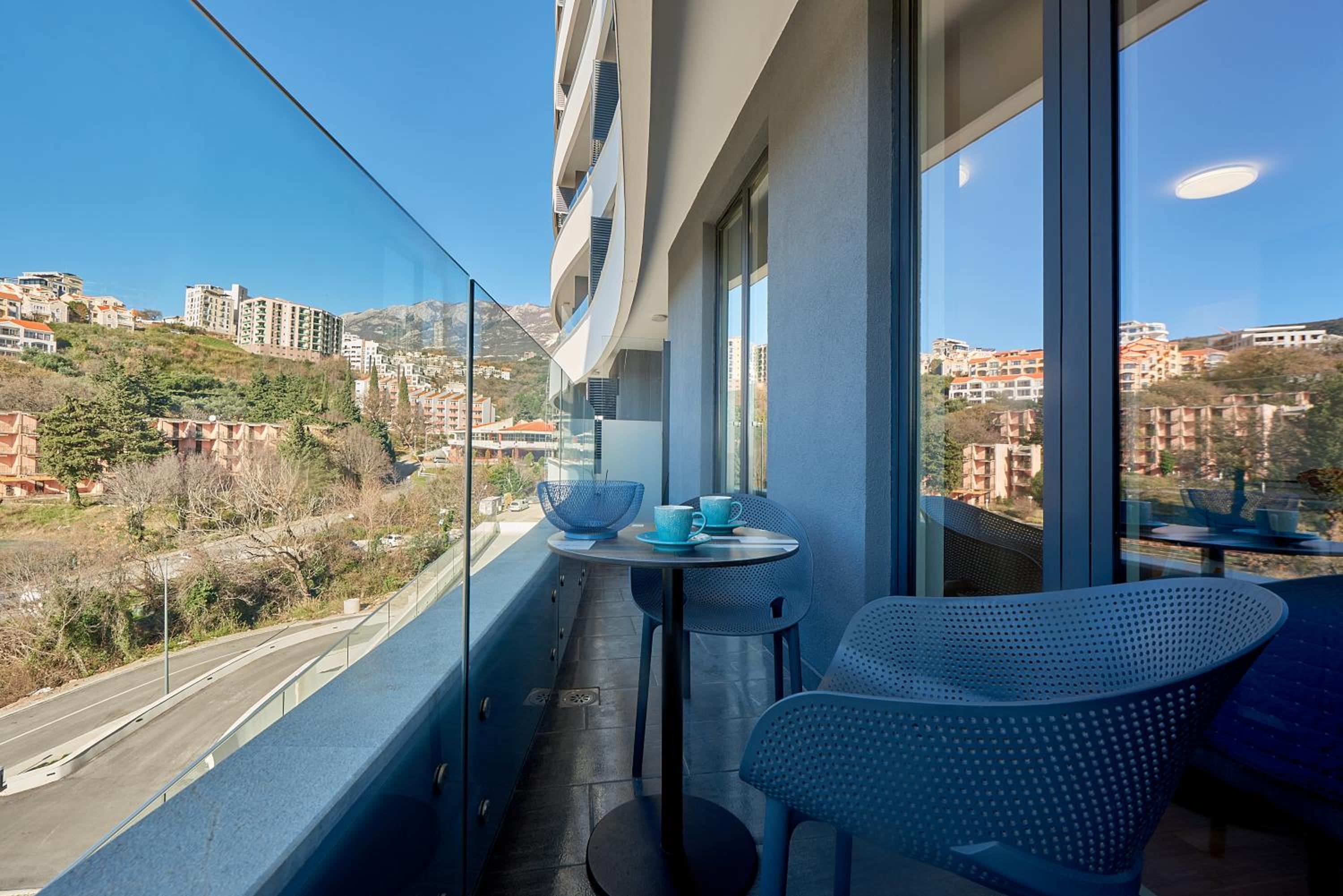 Skyline resort