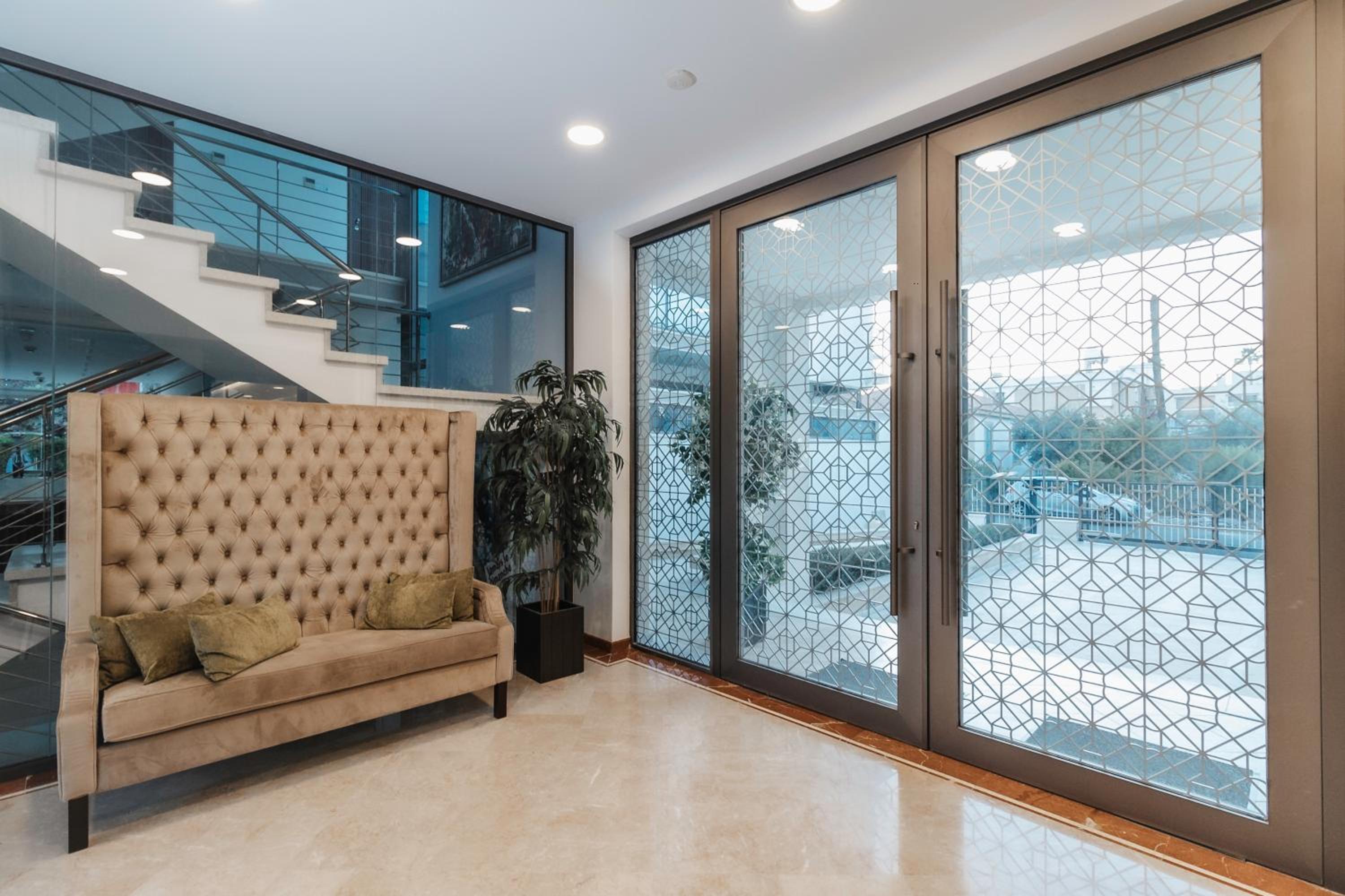 16 EXECUTIVE SUITES